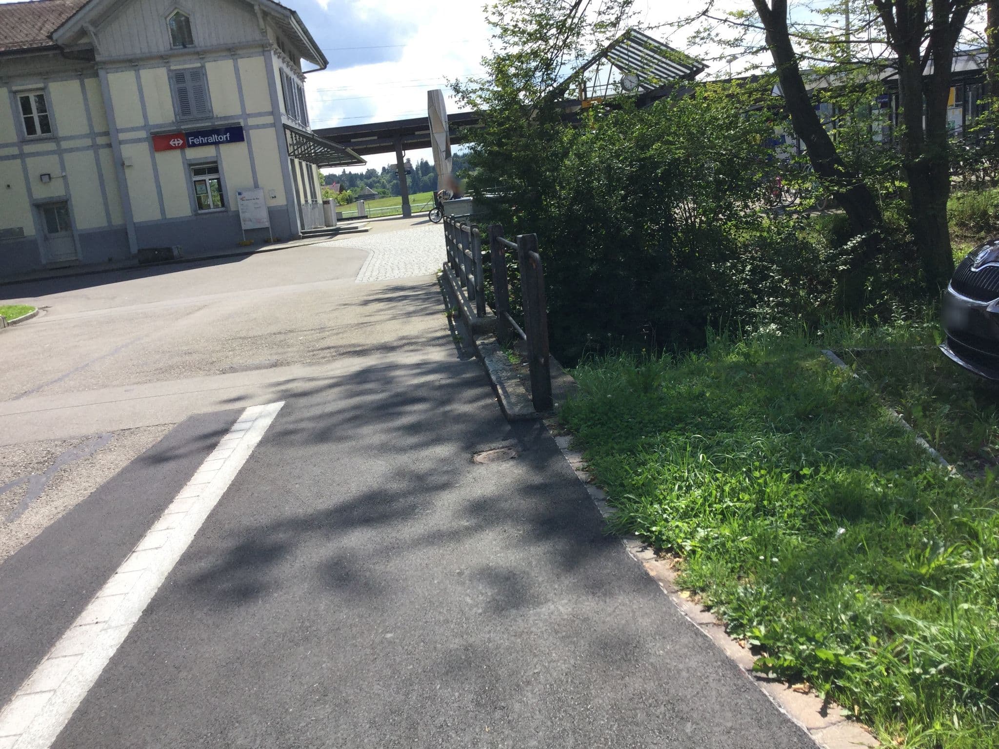 Street view near Binario3, Fehraltorf — © beat (CC BY-SA · Mapillary)