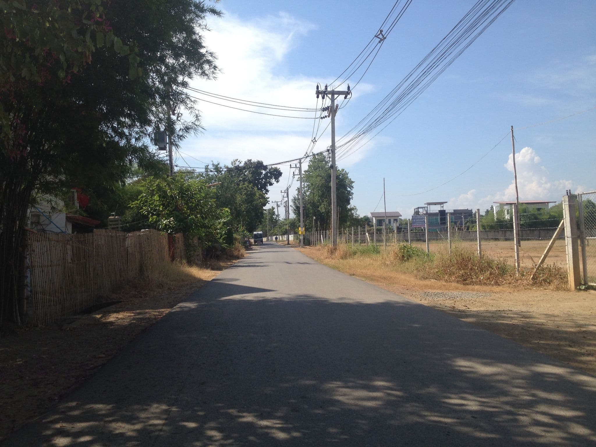 Street view near ZJ Stay over the moon - wellness resort and cafe, Hang Dong — © jimwatana (CC BY-SA · Mapillary)