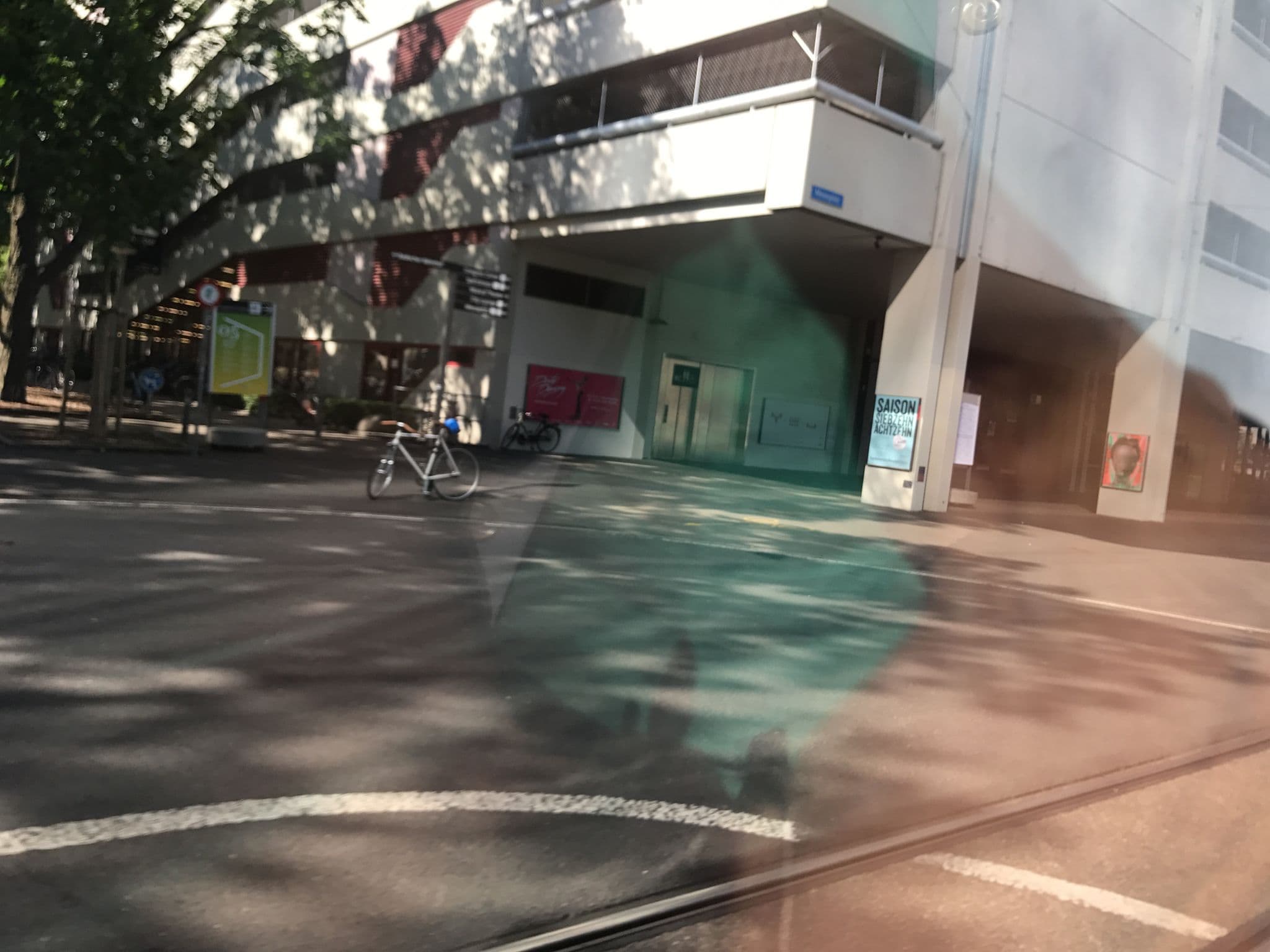 Street view near Hyperion, Birsfelden — © miguel_andrade (CC BY-SA · Mapillary)