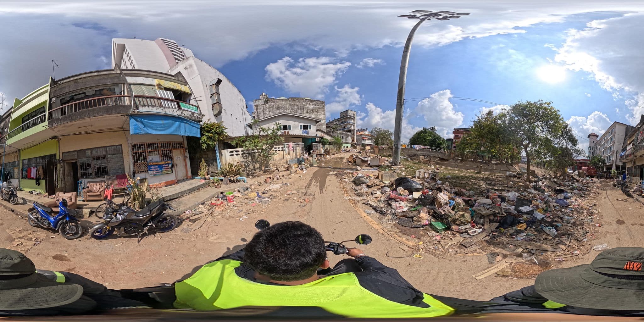 Street view near B.P. Grand Tower Hotel, Hat Yai