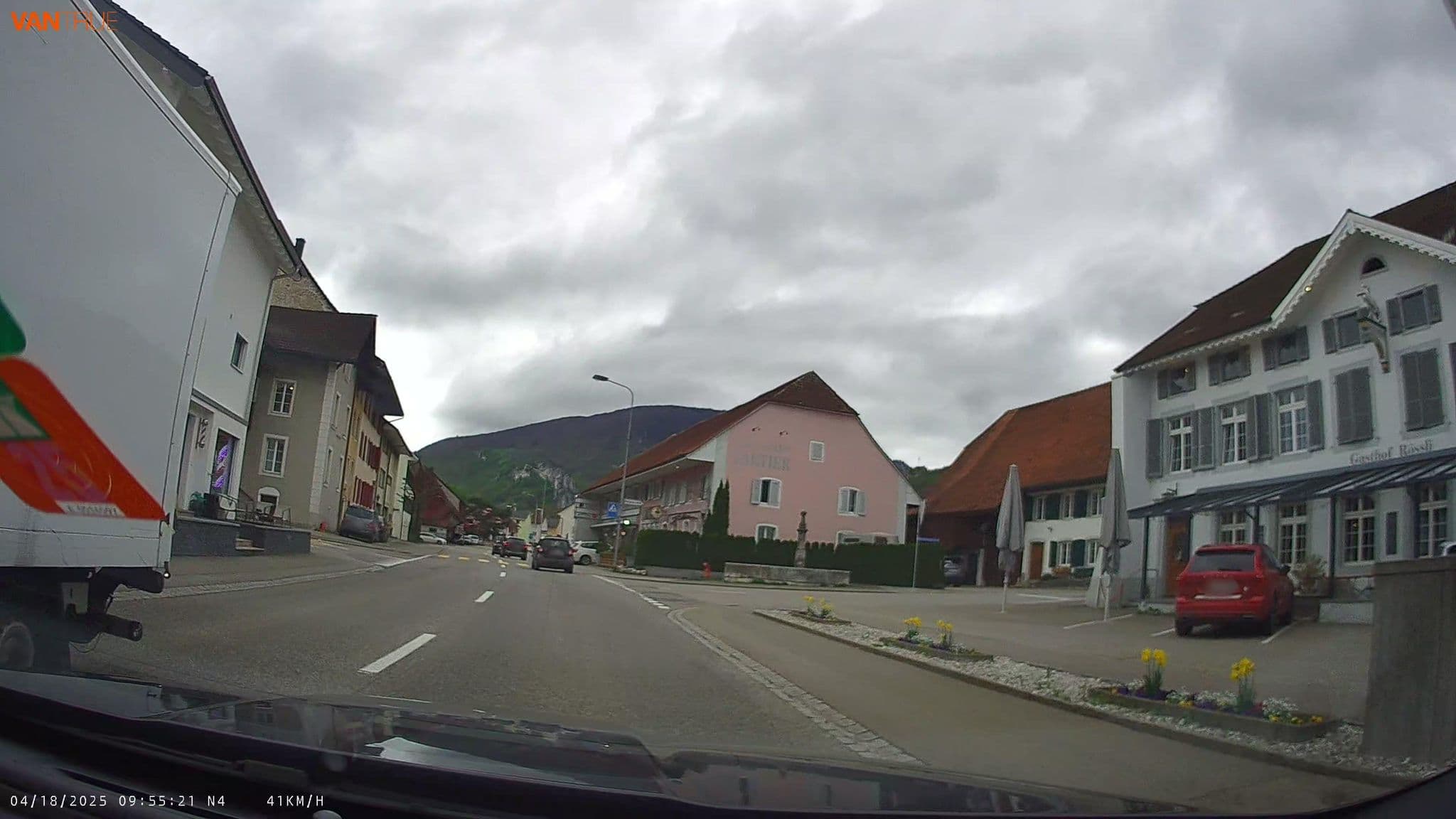 Street view near Rössli, Oensingen — © fcignat (CC BY-SA · Mapillary)