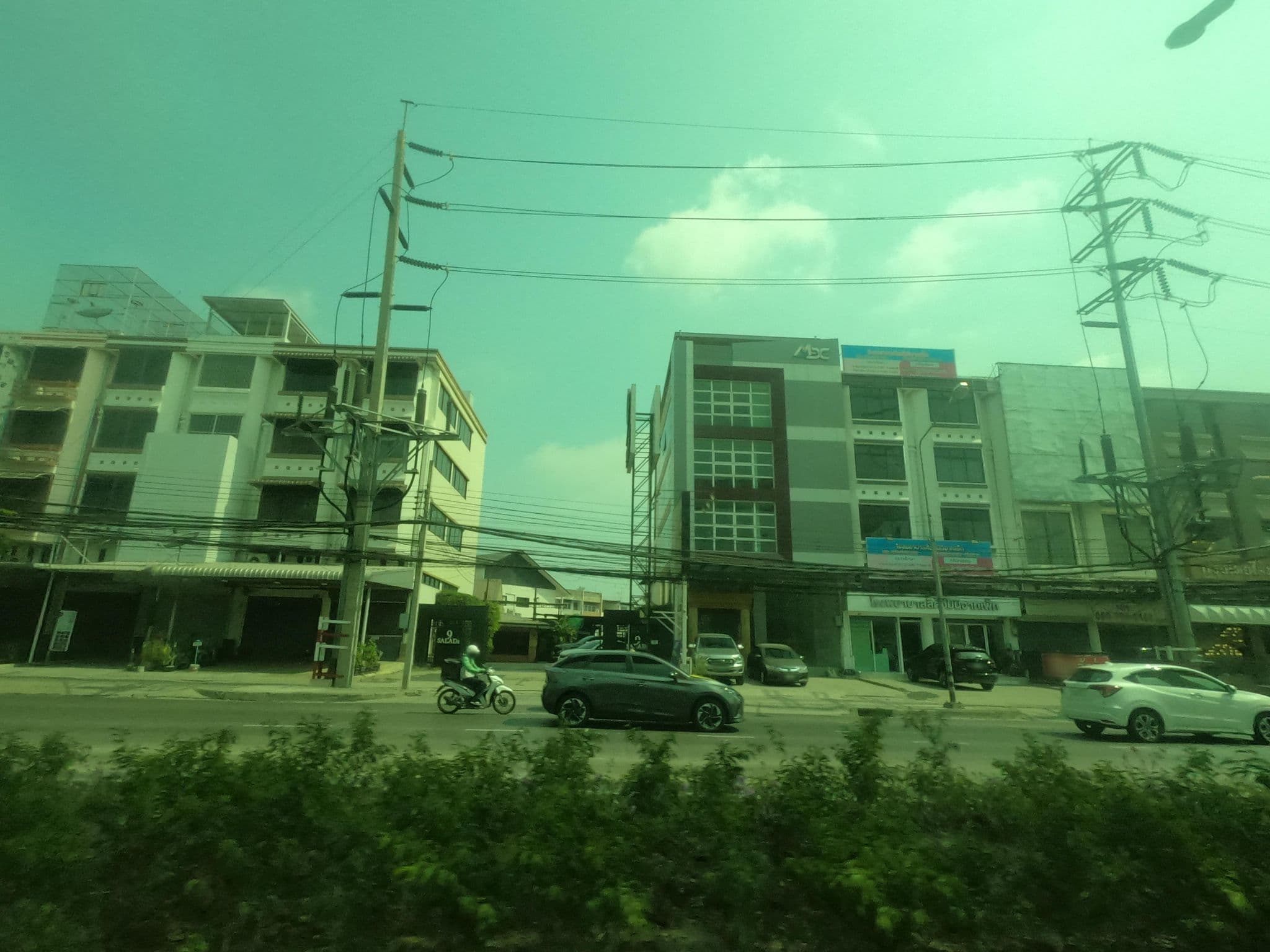 Street view near Wendy Cat Hotel - โรงแรมแมว เวนดี้, Tha Raeng — © sisaket (CC BY-SA · Mapillary)