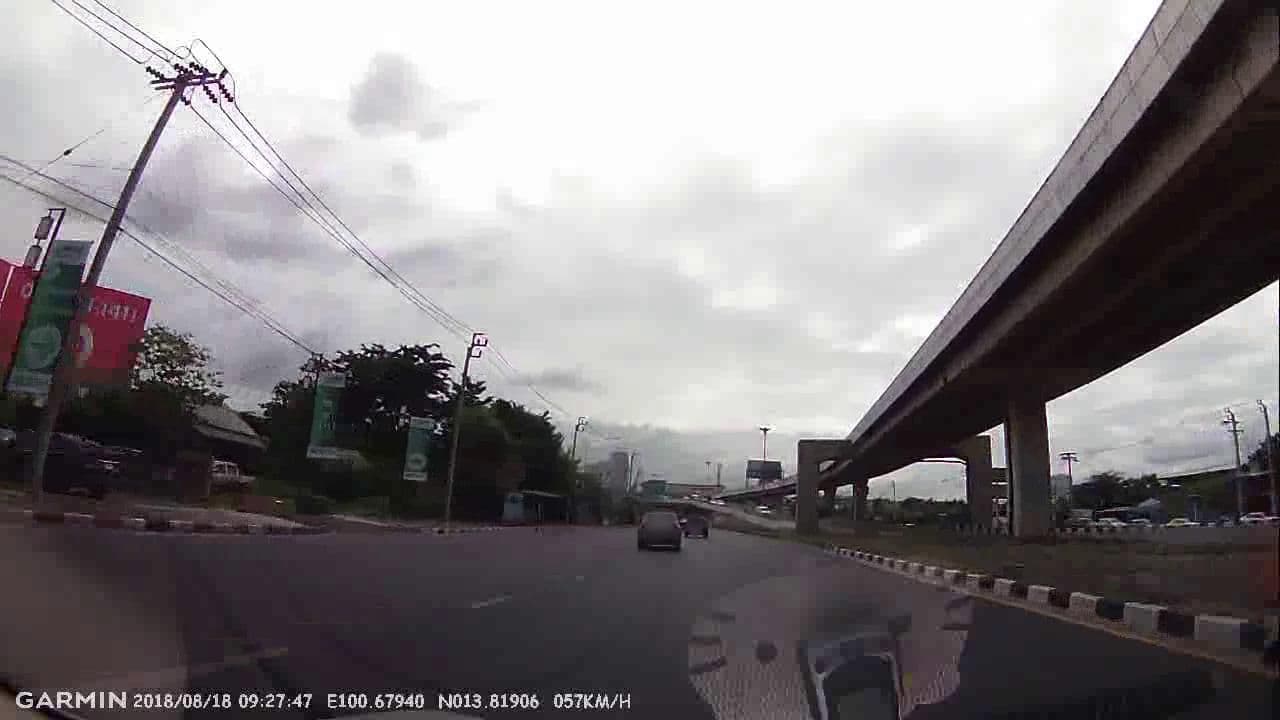 Street view near Cassia Ram Intra, Khan Na Yao — © noonishere (CC BY-SA · Mapillary)
