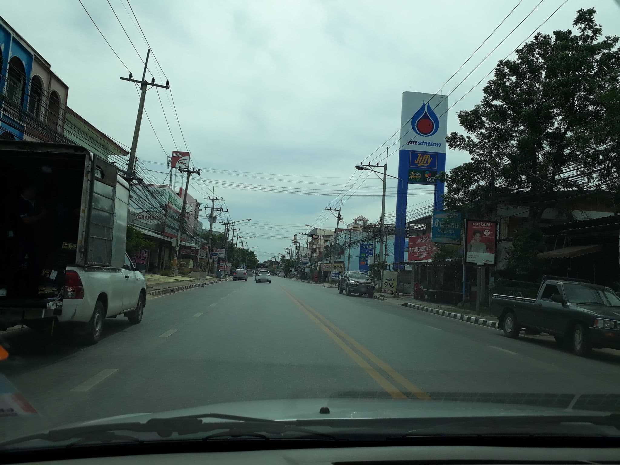 Street view near DAY Hotel-เดย์ โฮเต็ล, Khon Kaen — © theppitak (CC BY-SA · Mapillary)