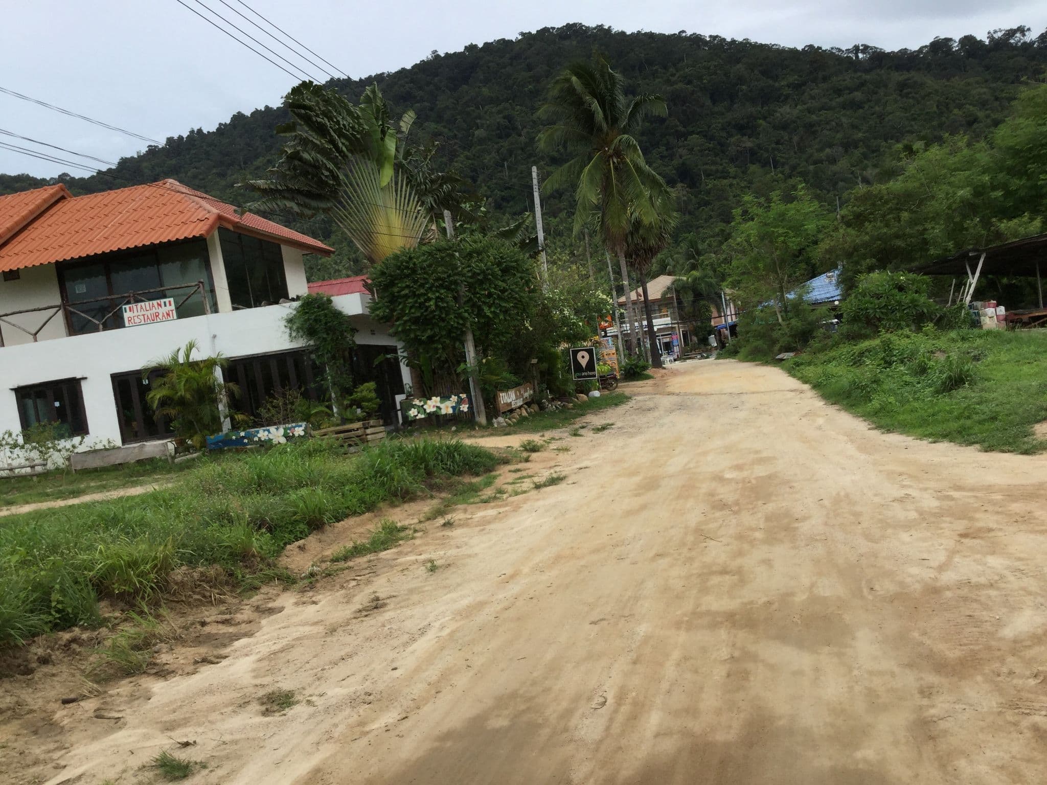 Street view near Thai Terrace Bungalow, Ko Pha Ngan