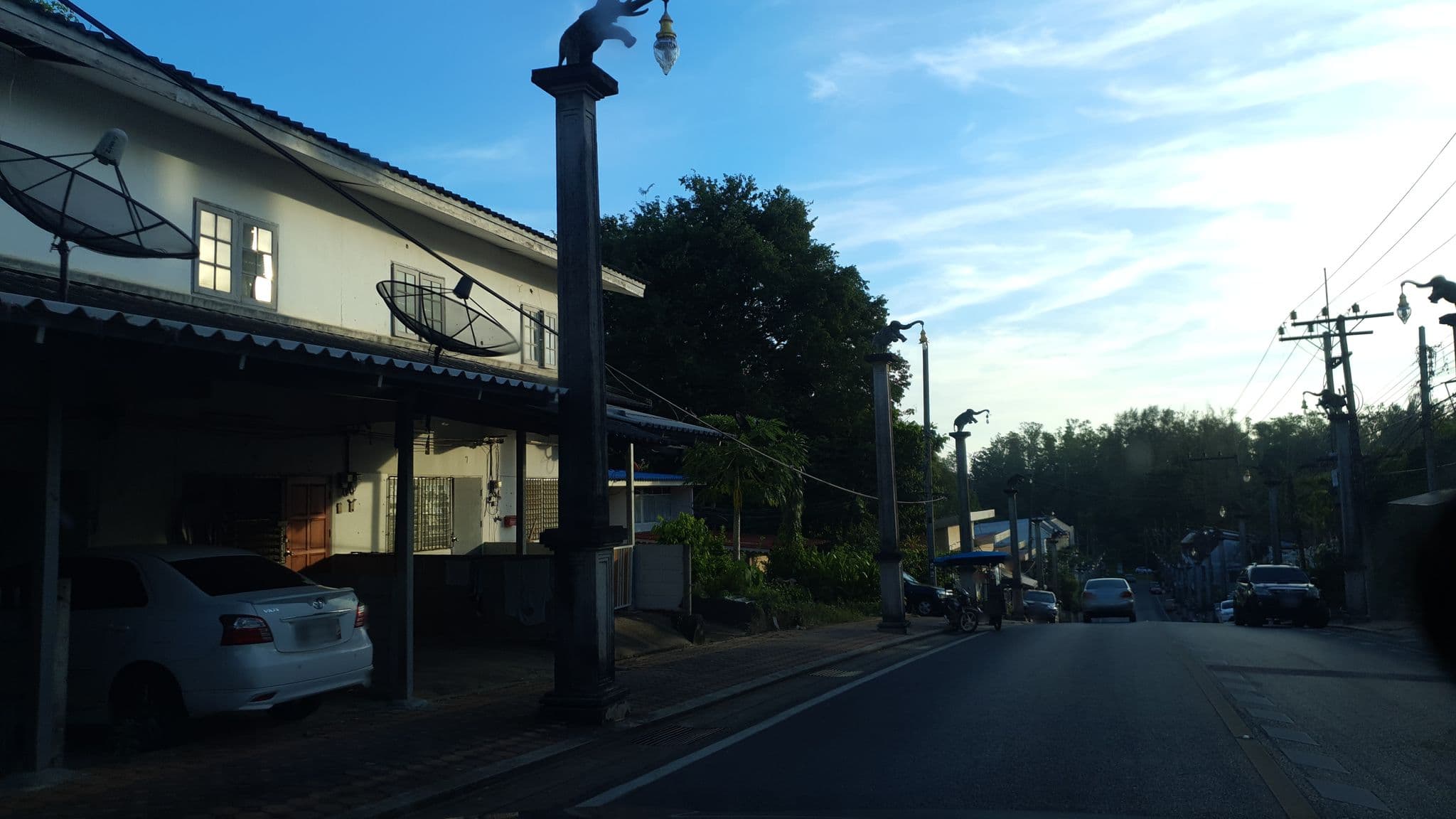 Street view near Baan Andaman, Krabi — © jrcarlsen (CC BY-SA · Mapillary)