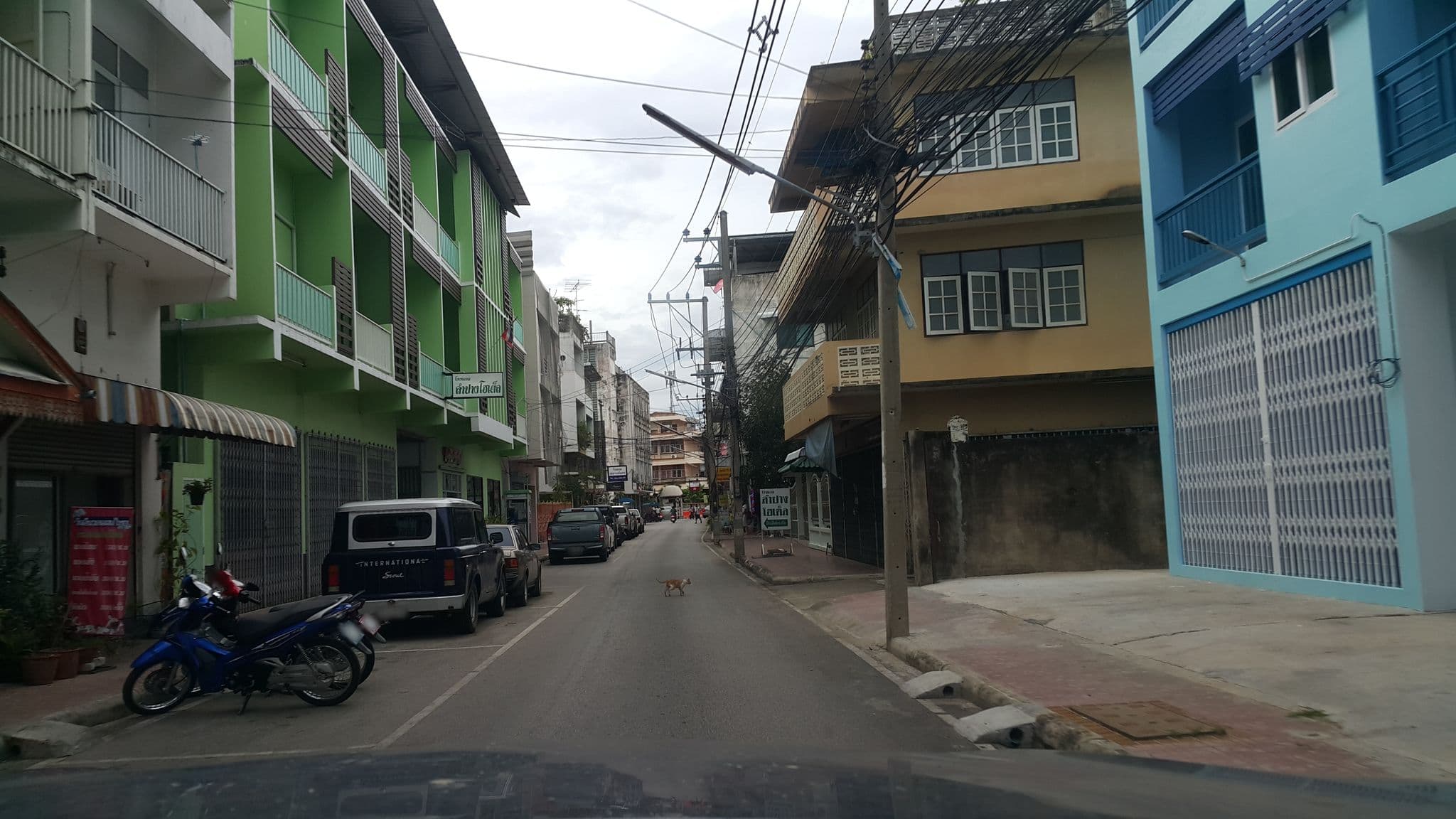 Street view near Lampang Hotel, Lampang — © jrcarlsen (CC BY-SA · Mapillary)