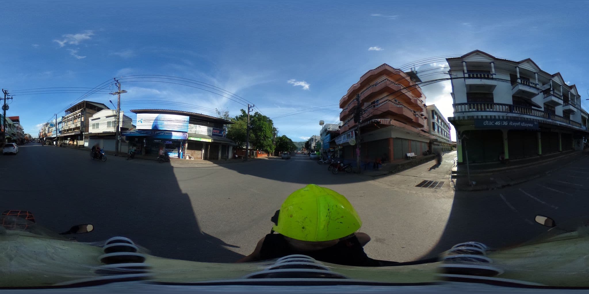 Street view near Nuan Chan Hotel, Mae Chan — © maricarrabonza (CC BY-SA · Mapillary)