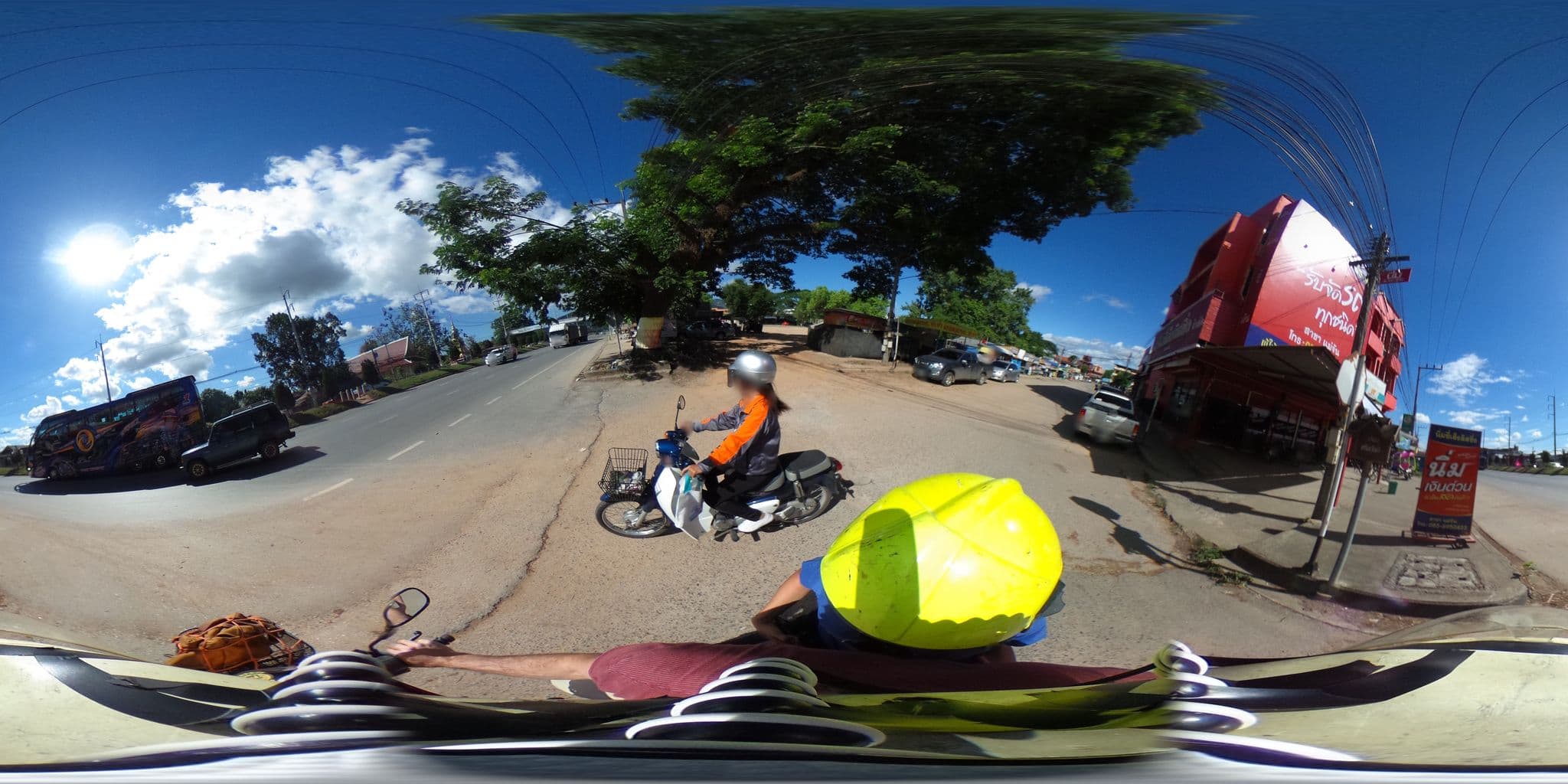 Street view near Mae Chan Suk Kasem Hotel, Mae Chan — © maricarrabonza (CC BY-SA · Mapillary)