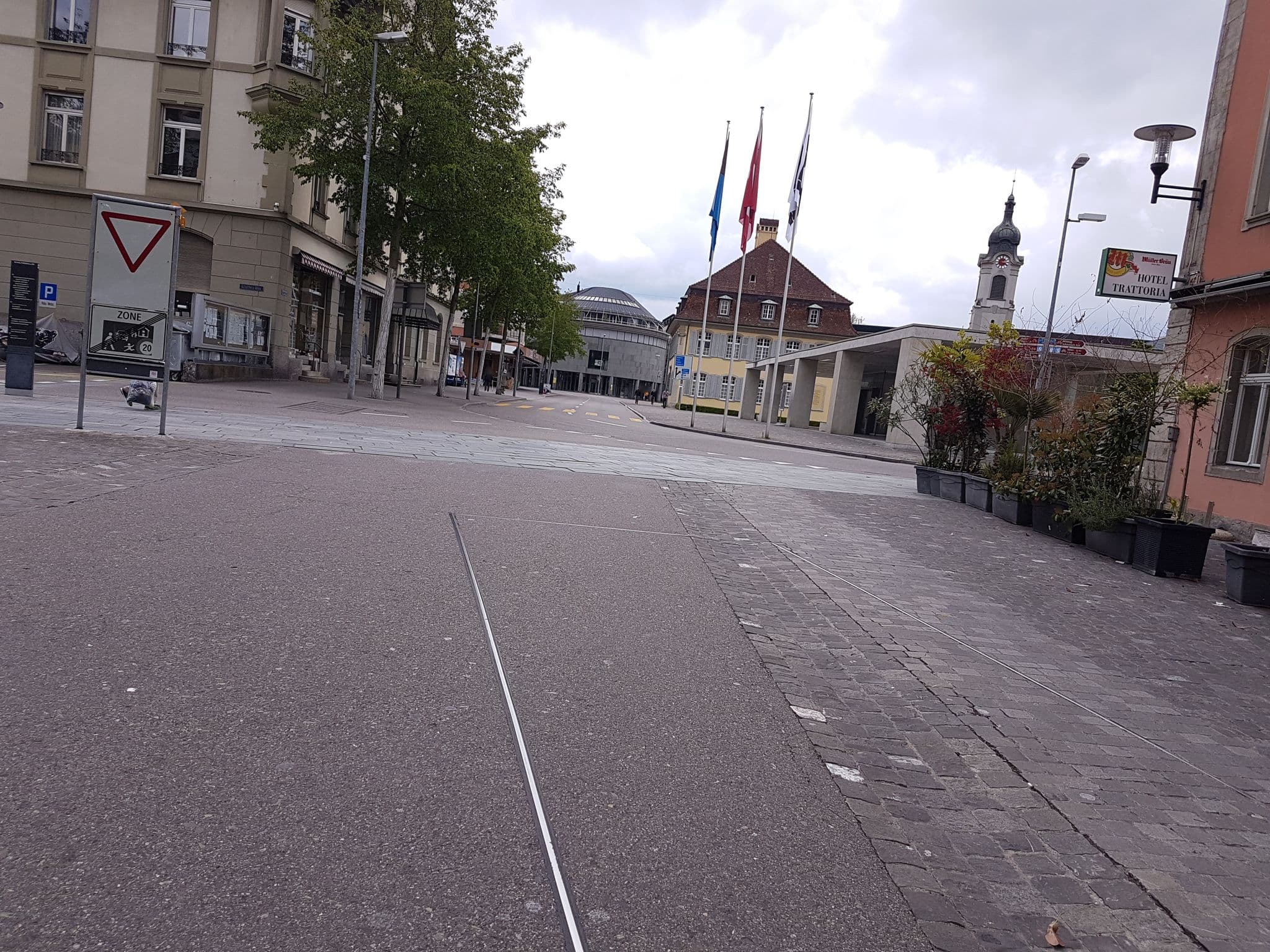 Street view near Rotes Haus, Brugg — © changchun1 (CC BY-SA · Mapillary)
