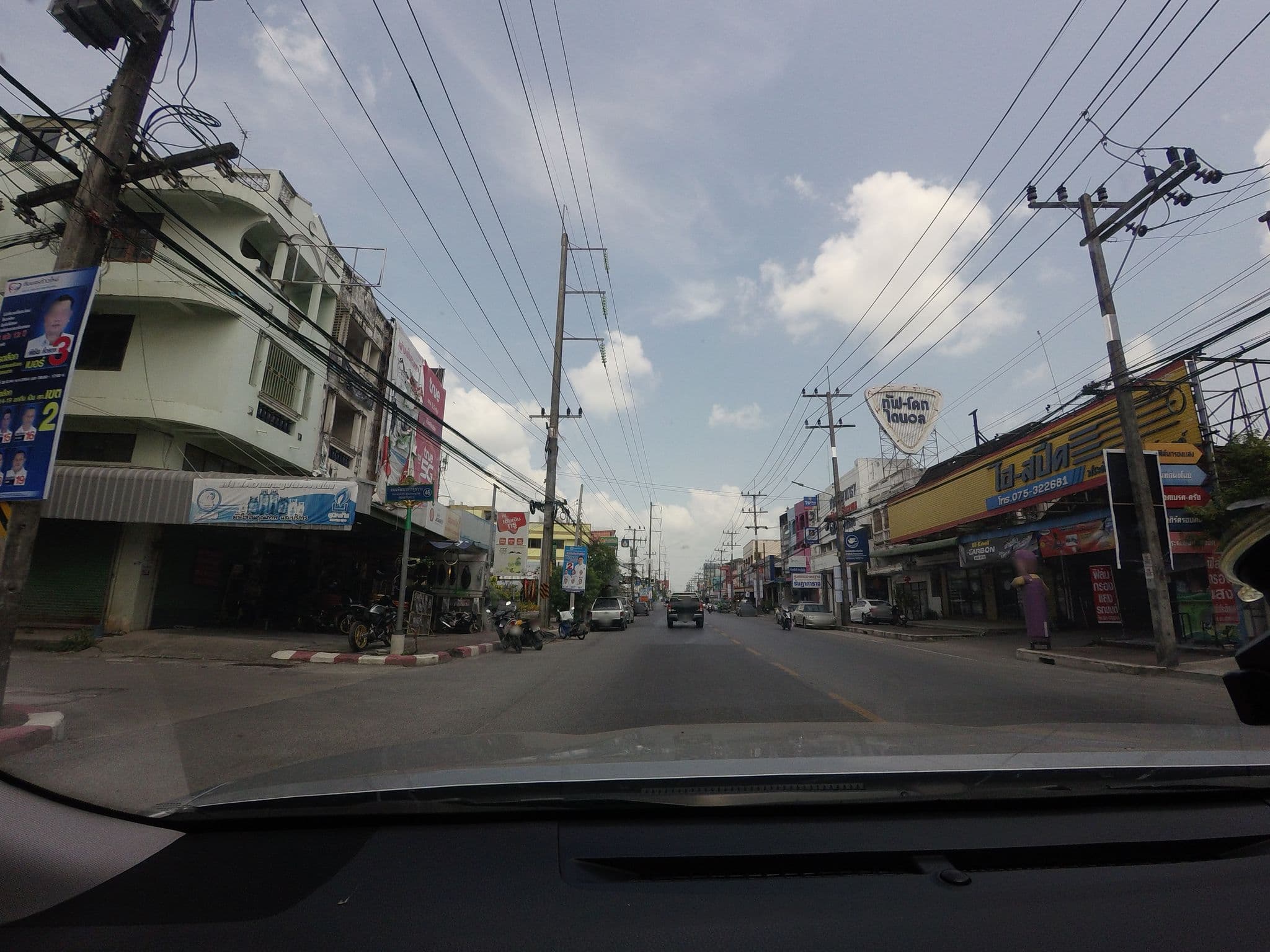 Street view near Hotel Passion - Nakhon Si Thammarat, Nakhon Si Thammarat — © mishari (CC BY-SA · Mapillary)