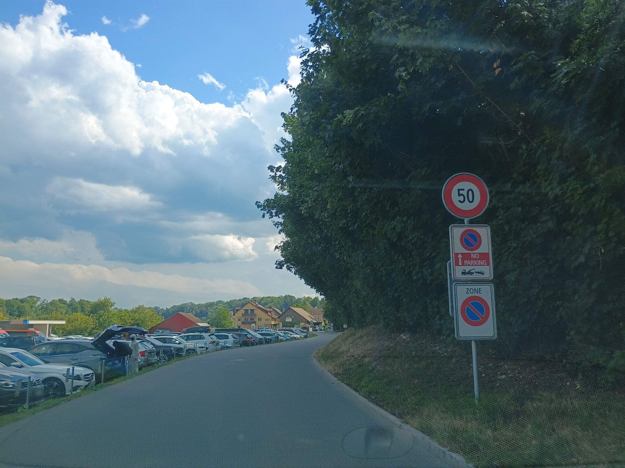 Street view near Am Rheinfall, Dachsen — © thetornado76 (CC BY-SA · Mapillary)