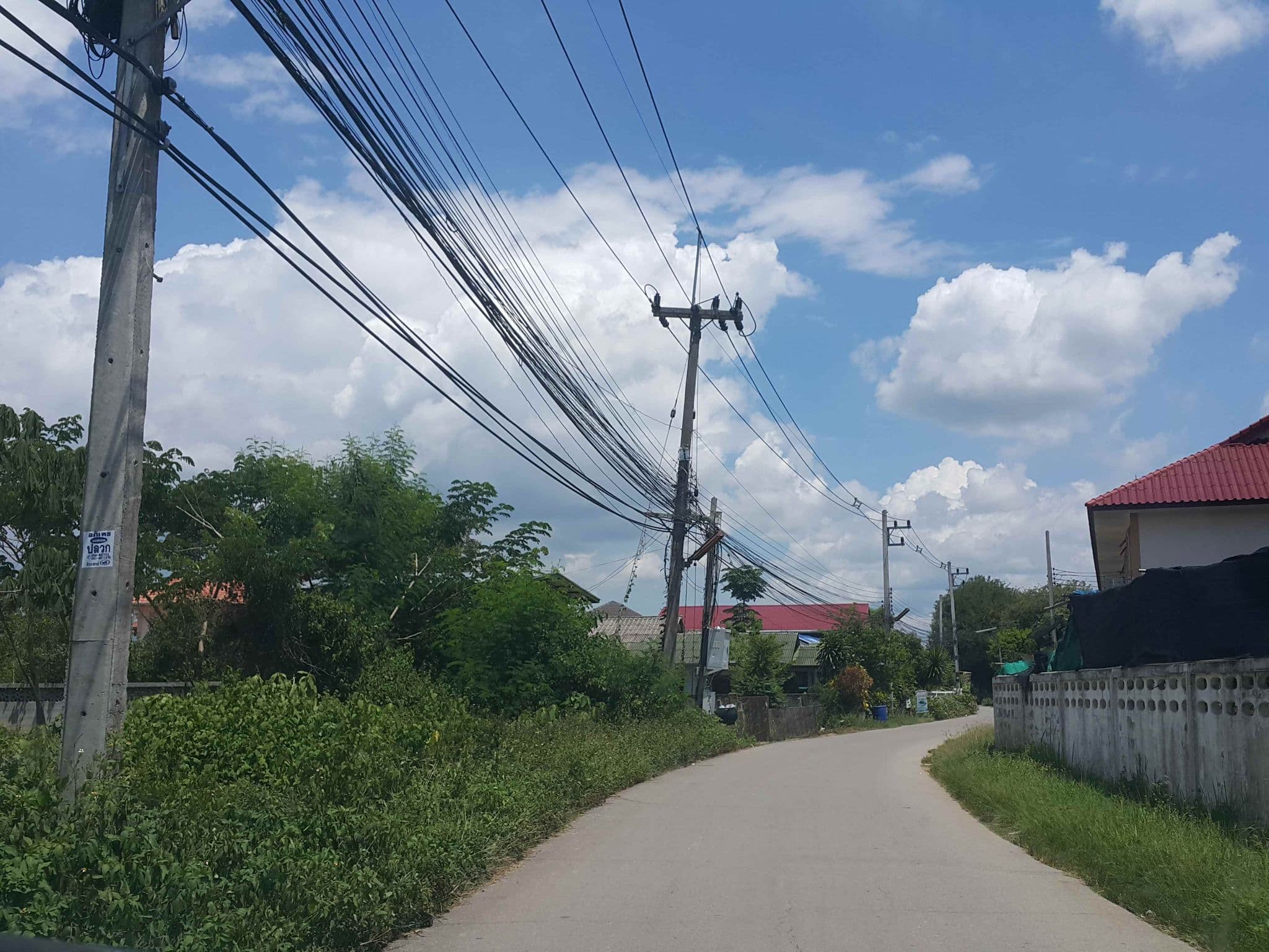 Street view near Euangkham Hotel, Nan