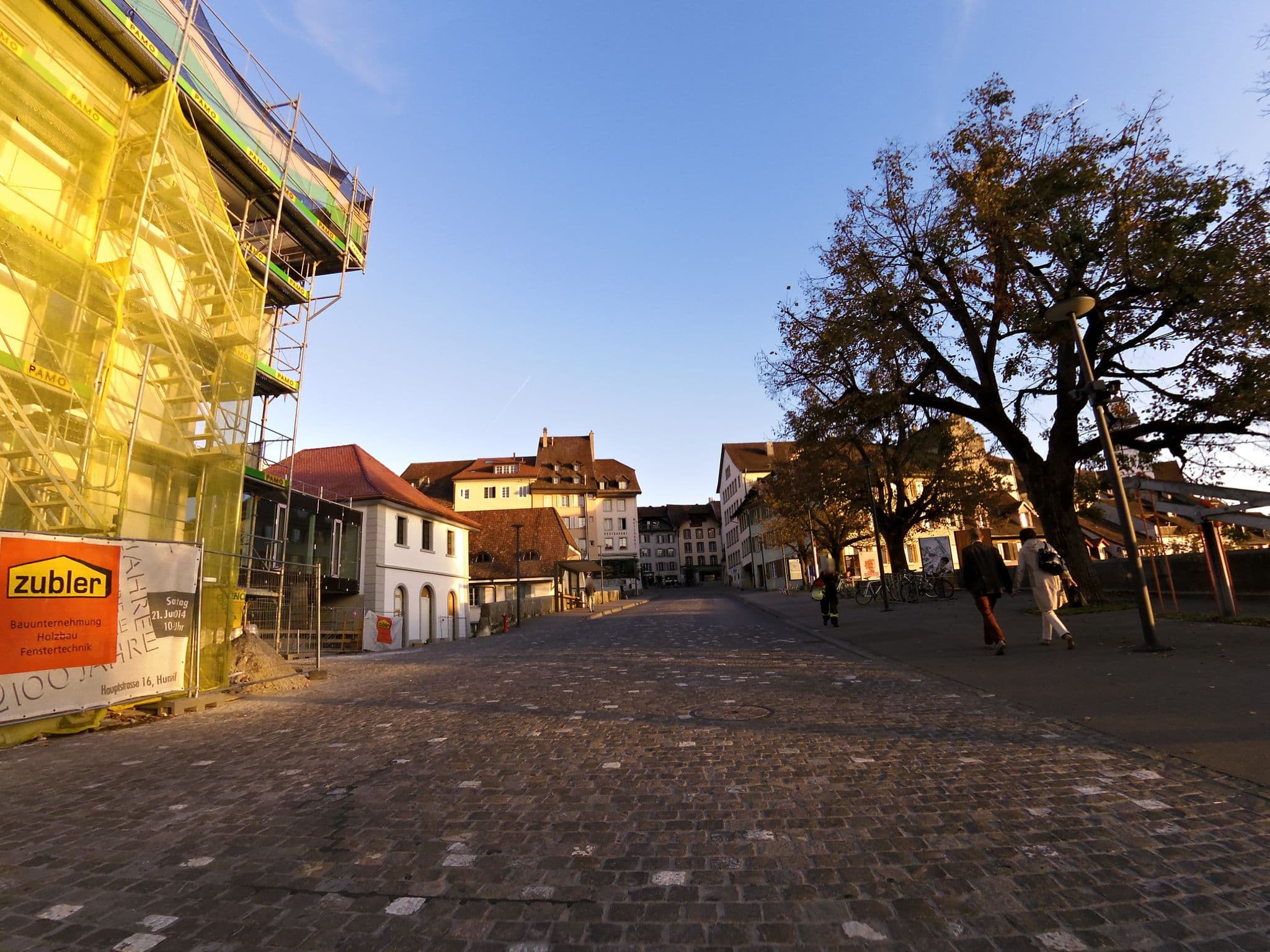 Street view near Hotel Kettenbrücke, Aarau — © suschtenname (CC BY-SA · Mapillary)
