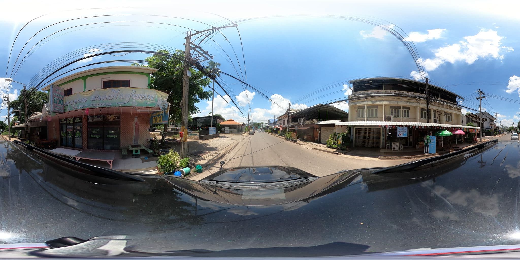 Street view near Le Pont Riverfront Resort, Nong Khai — © nuttawutbunta (CC BY-SA · Mapillary)