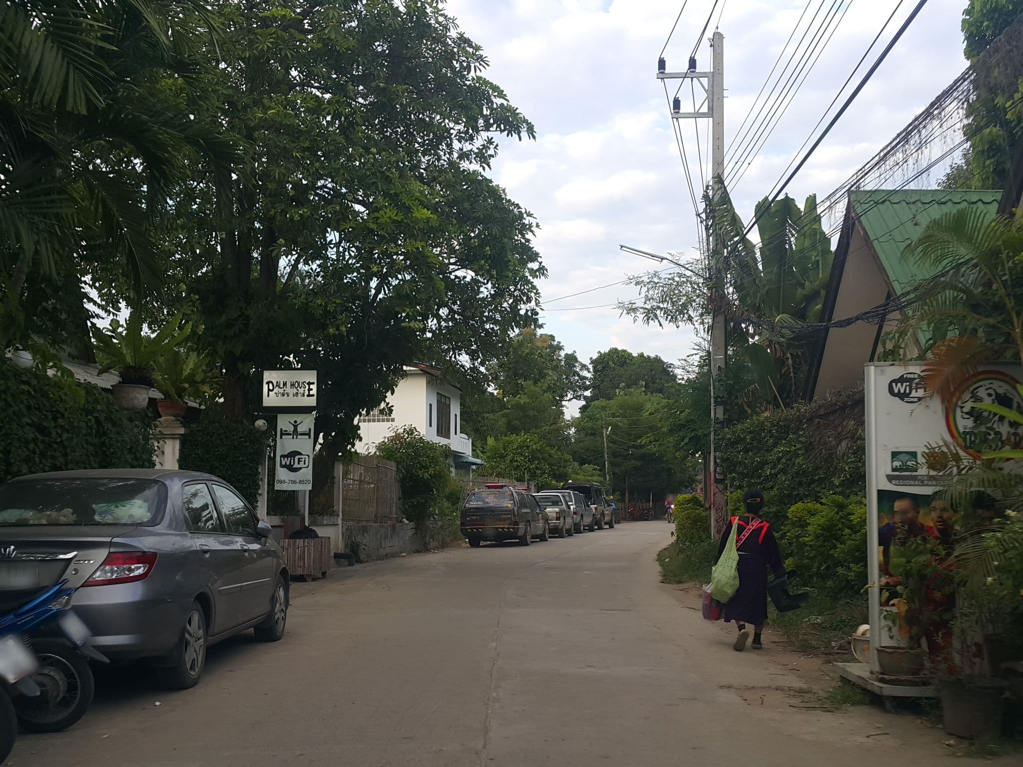 Street view near 23 pai house boutique hotel, Pai — © jrcarlsen (CC BY-SA · Mapillary)