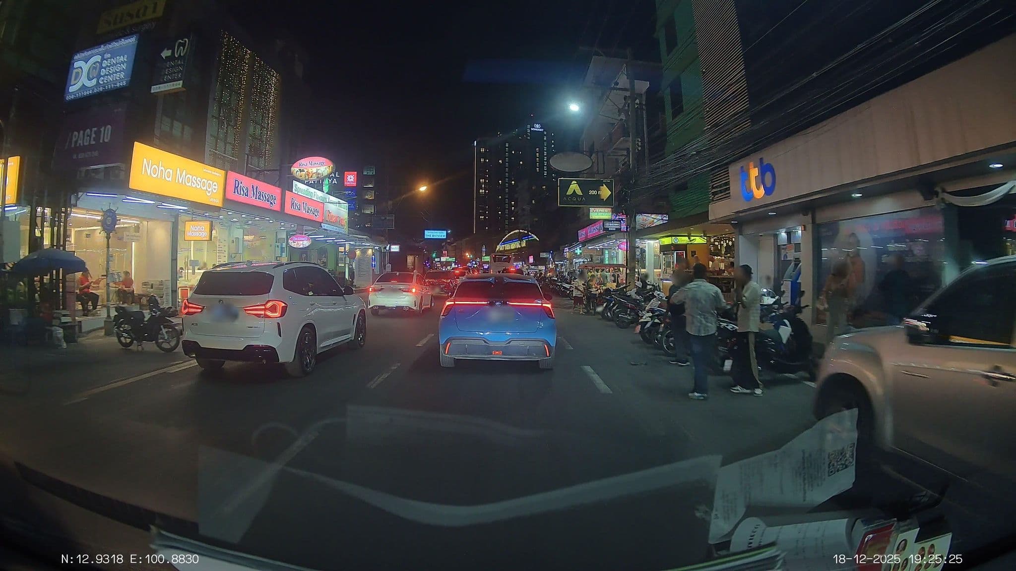 Street view near Boutique Paradise Pattaya Hotel, Pattaya
