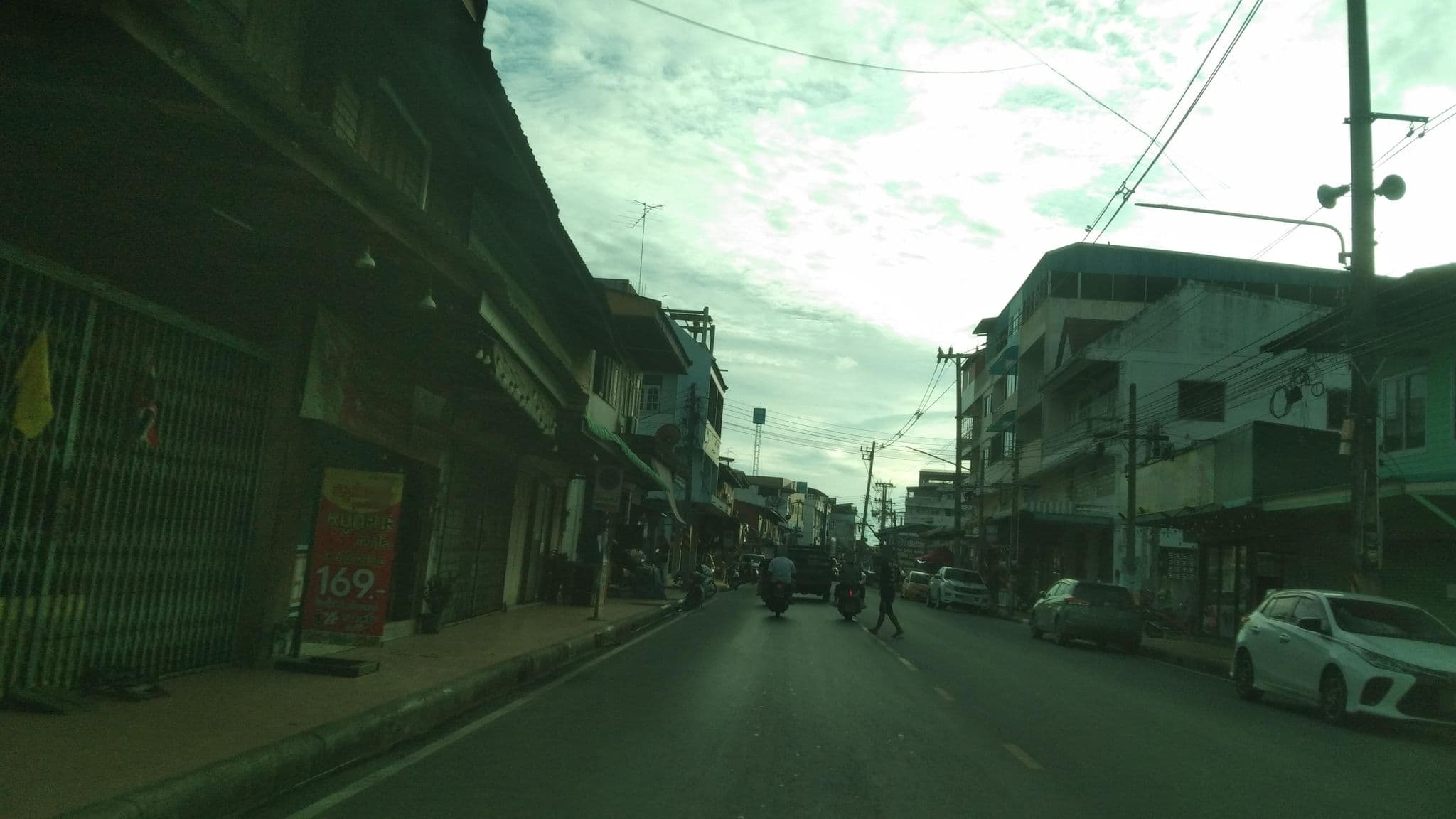 Street view near V at Panus, Phanat Nikhom — © koki2529 (CC BY-SA · Mapillary)