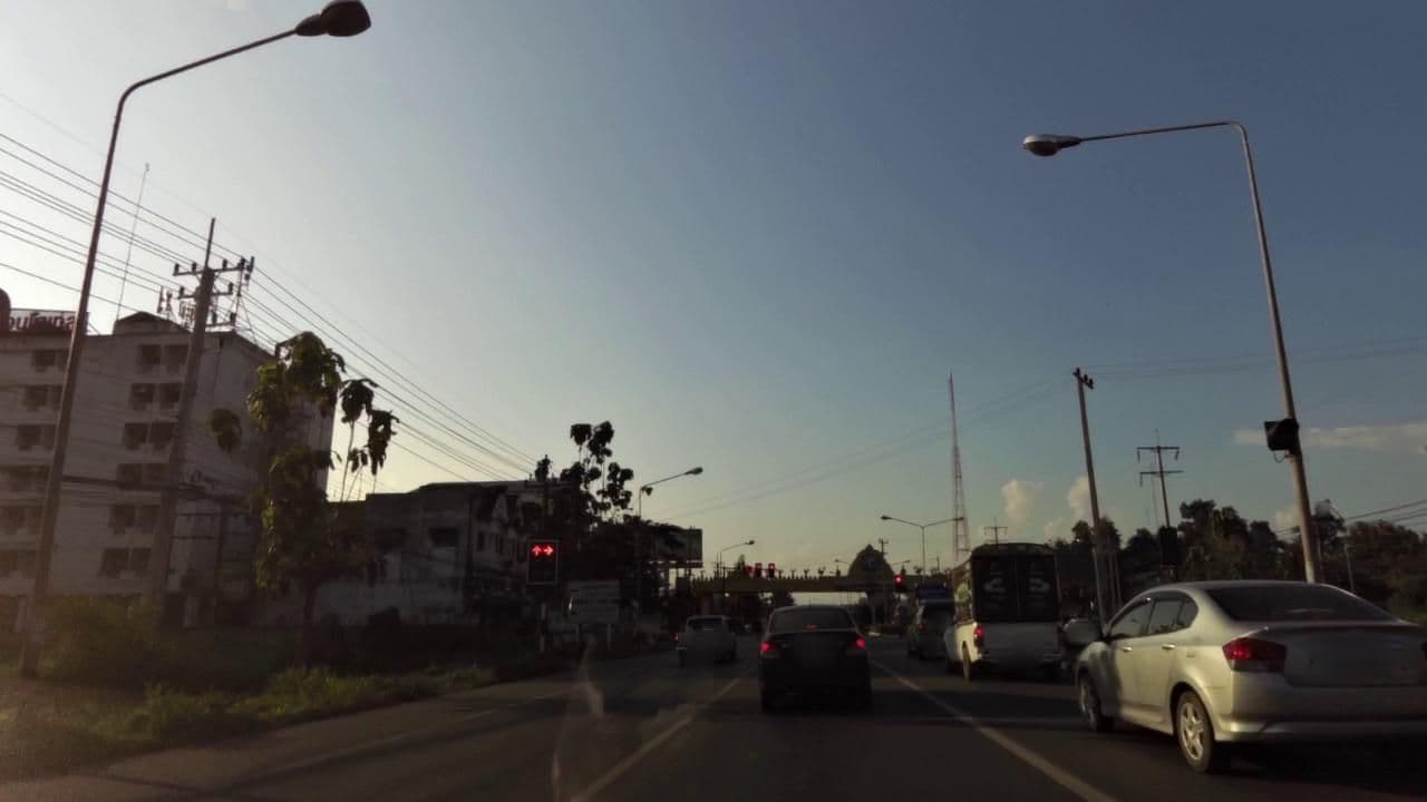 Street view near Phayao Condotel, Phayao — © toffy (CC BY-SA · Mapillary)