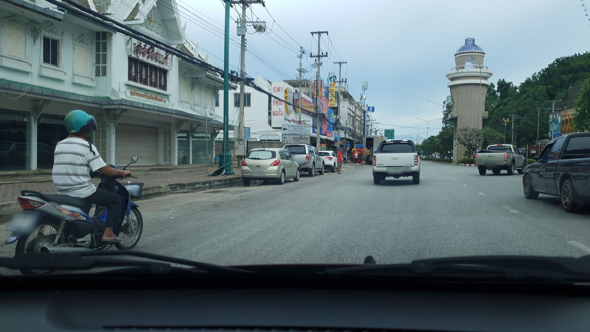 Street view near ก๊อเจียง’House, Phetchaburi — © jgauvasu (CC BY-SA · Mapillary)