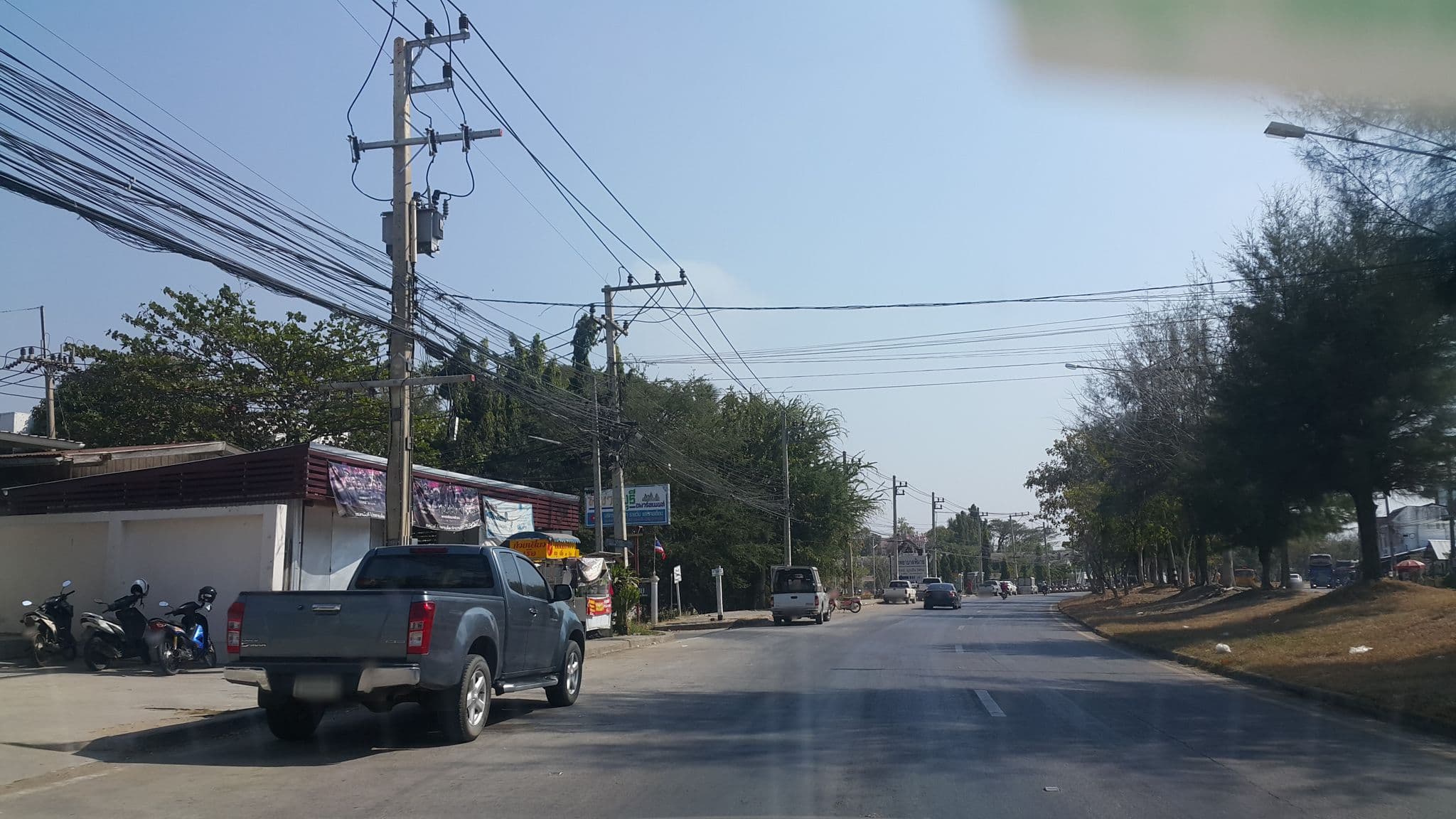 Street view near สุขสิริอพาร์ทเมนท์ พิมาย - Suksiri Apartment at Phimai, Phimai — © jrcarlsen (CC BY-SA · Mapillary)
