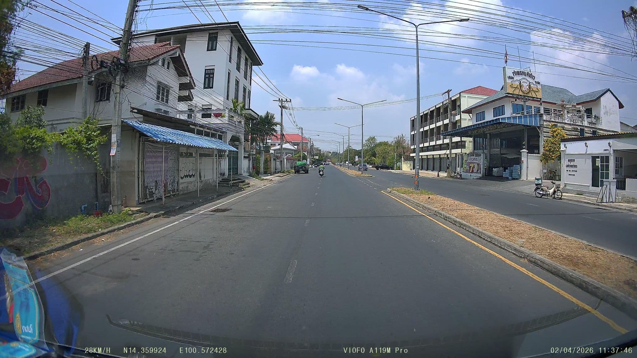 Street view near Lo Thai Thai Hotel, Phra Nakhon Si Ayutthaya — © ThailandCambodia (CC BY-SA · Mapillary)