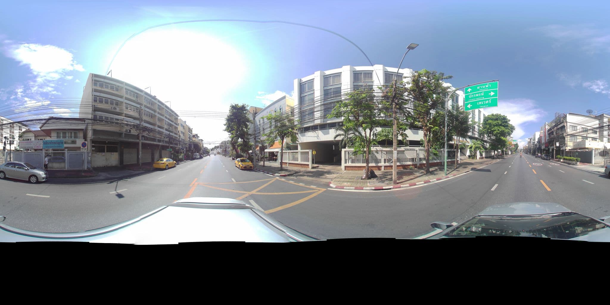Street view near Bhiman Inn, Phra Nakhon — © P05466 (CC BY-SA · Mapillary)