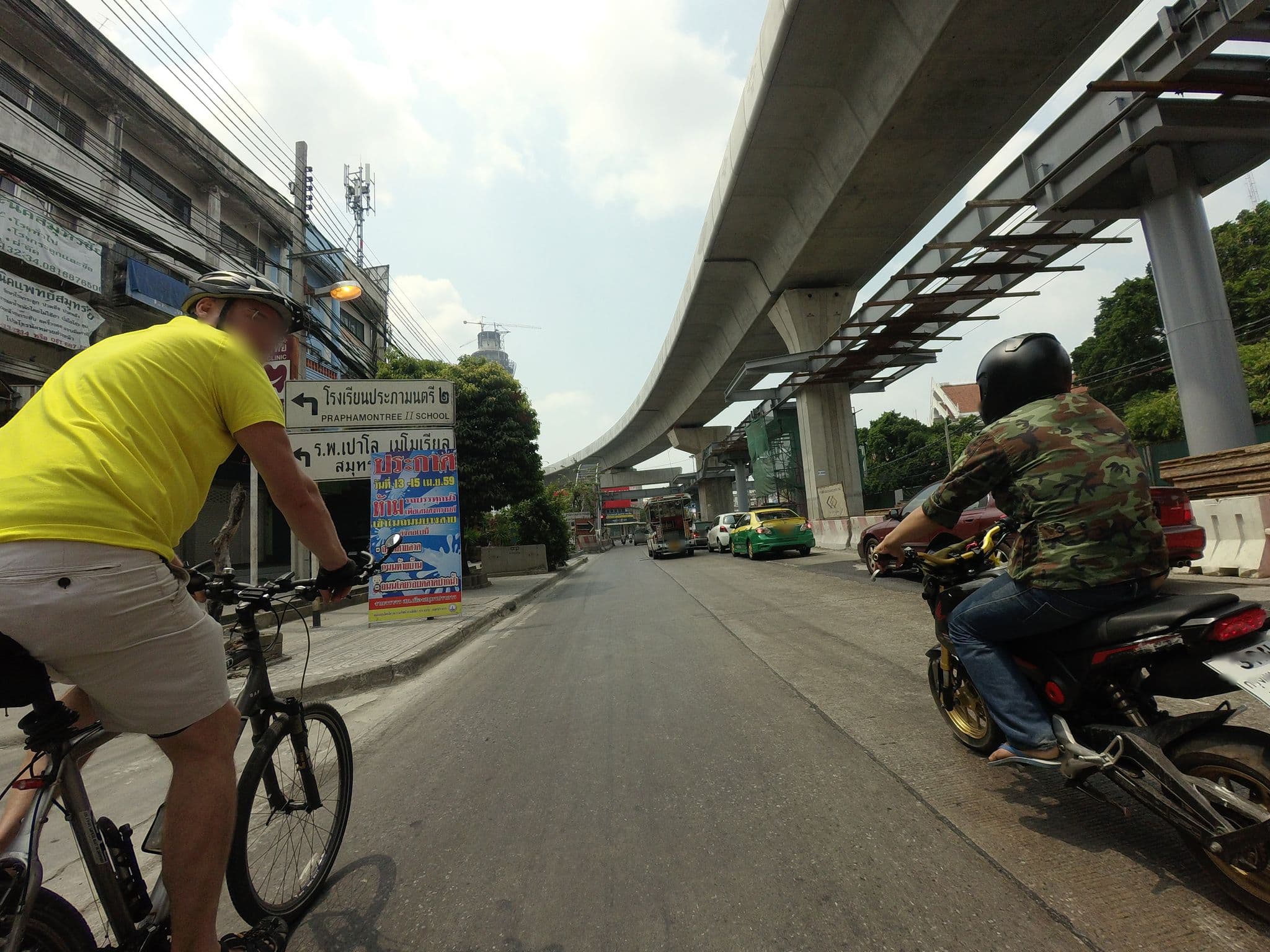 Street view near Samutprakarn Hotel & Serviced Apartment, Samut Prakan — © mishari (CC BY-SA · Mapillary)