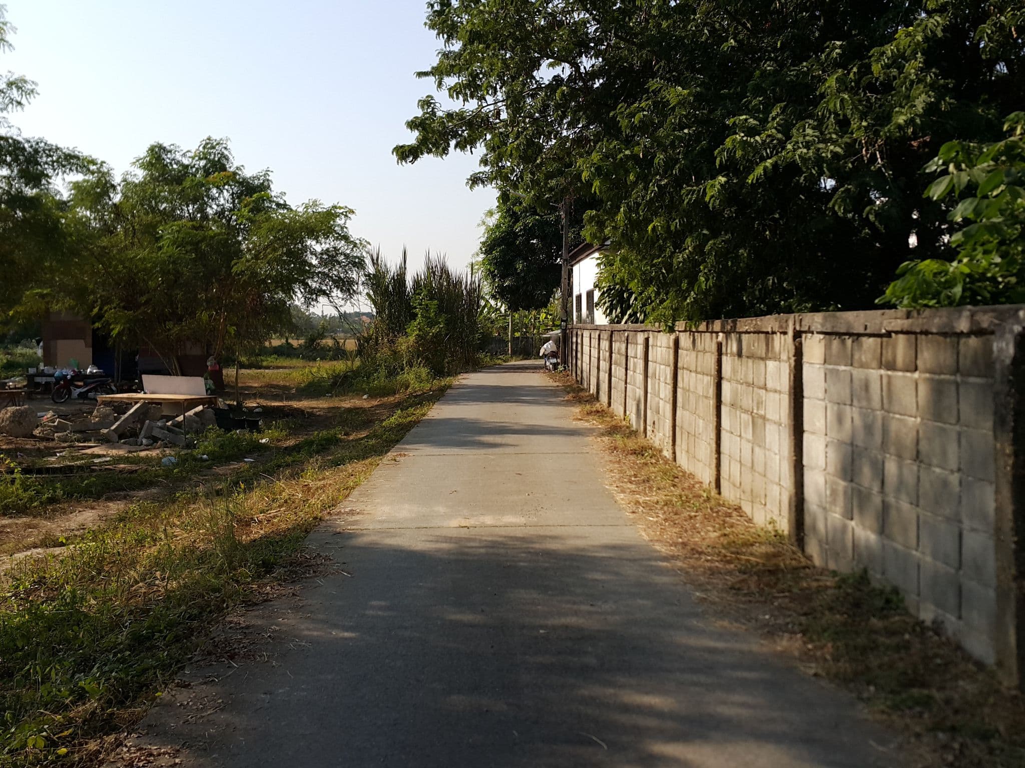 Street view near The Boone | เดอะ โบเน่ รีสอร์ท เชียงใหม่, San Kamphaeng — © jrcarlsen (CC BY-SA · Mapillary)