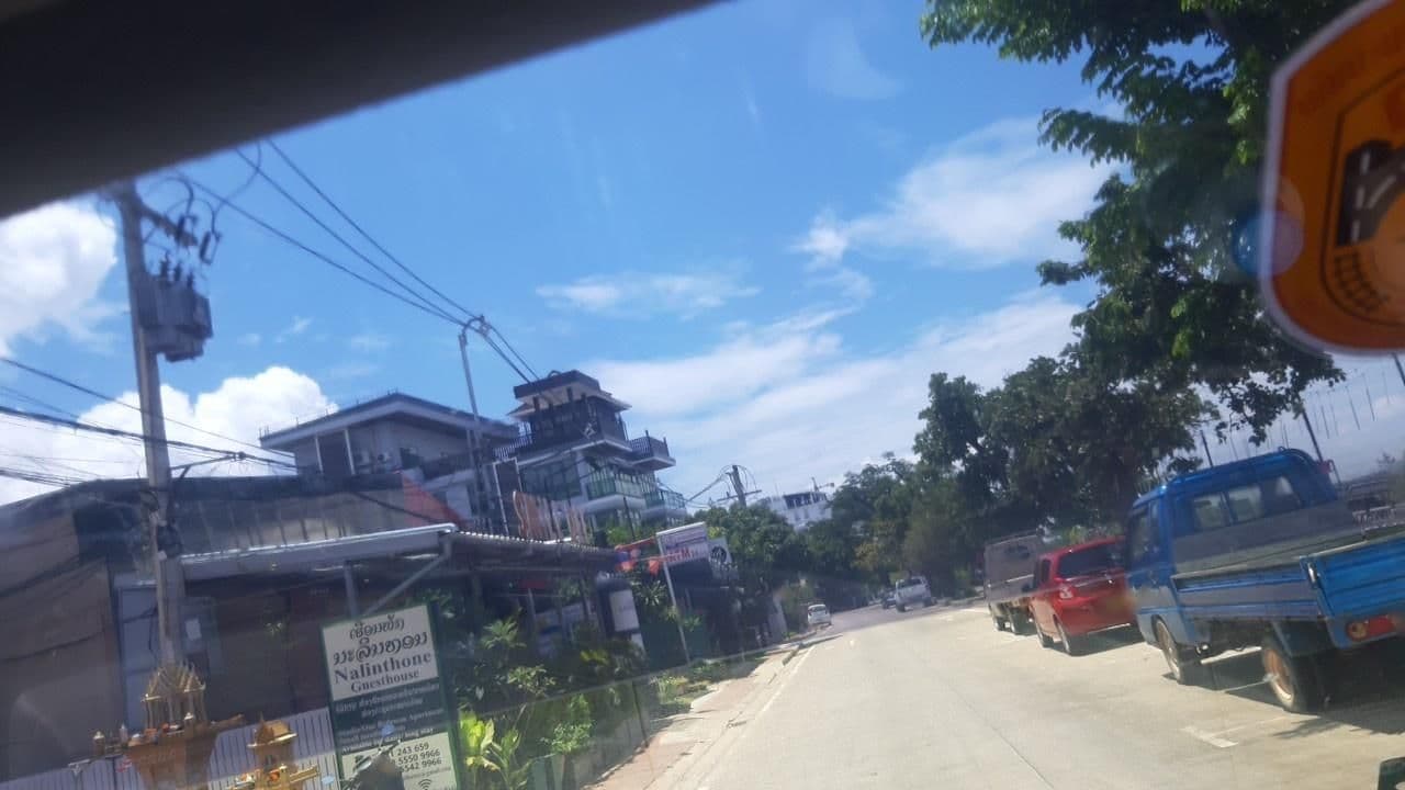 Street view near Vansana Riverside Hotel, Si Chiang Mai — © somsanit (CC BY-SA · Mapillary)