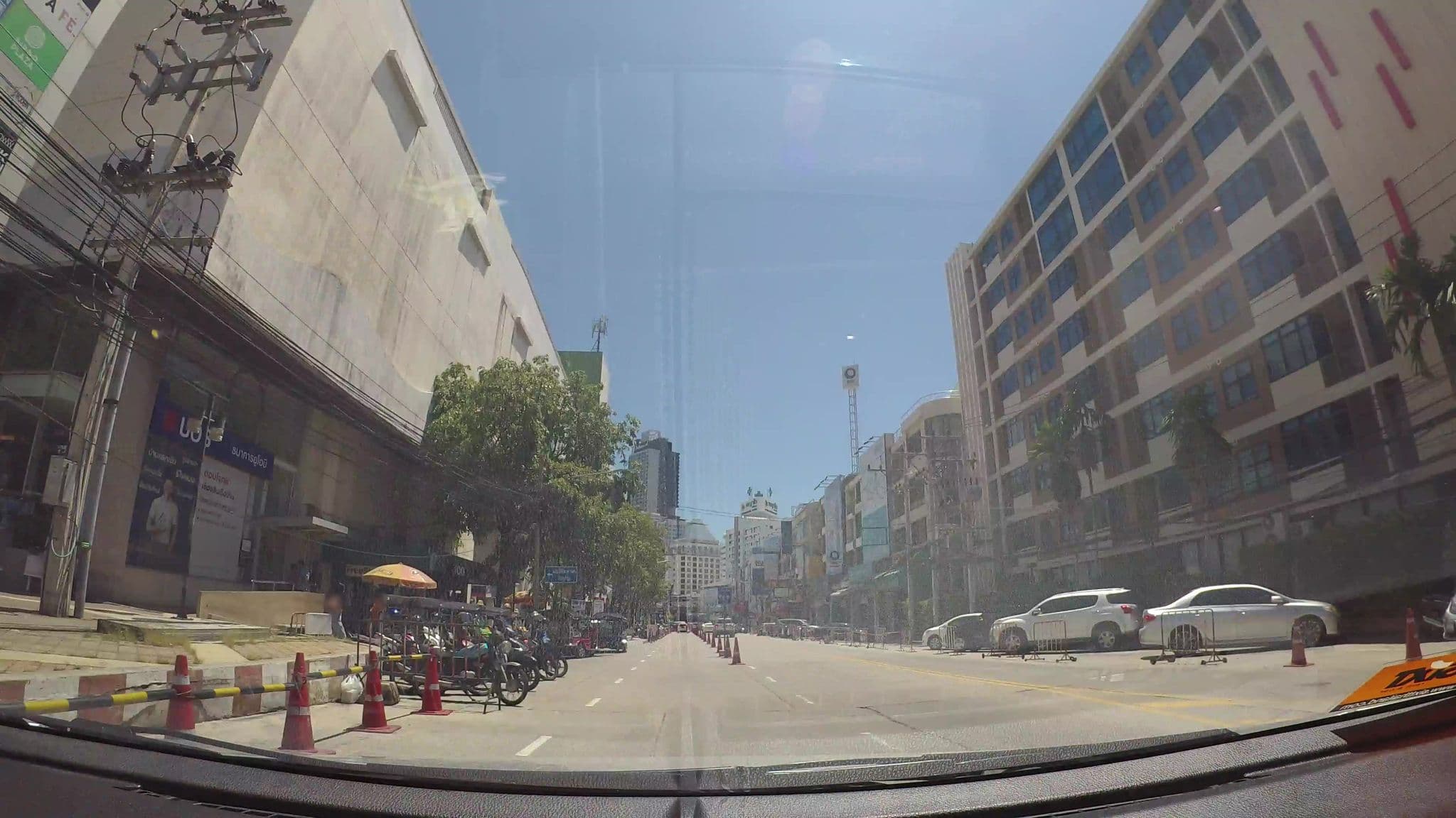 Street view near Pacific Park Hotel -Car Pick Up, Si Racha — © kaart_3 (CC BY-SA · Mapillary)