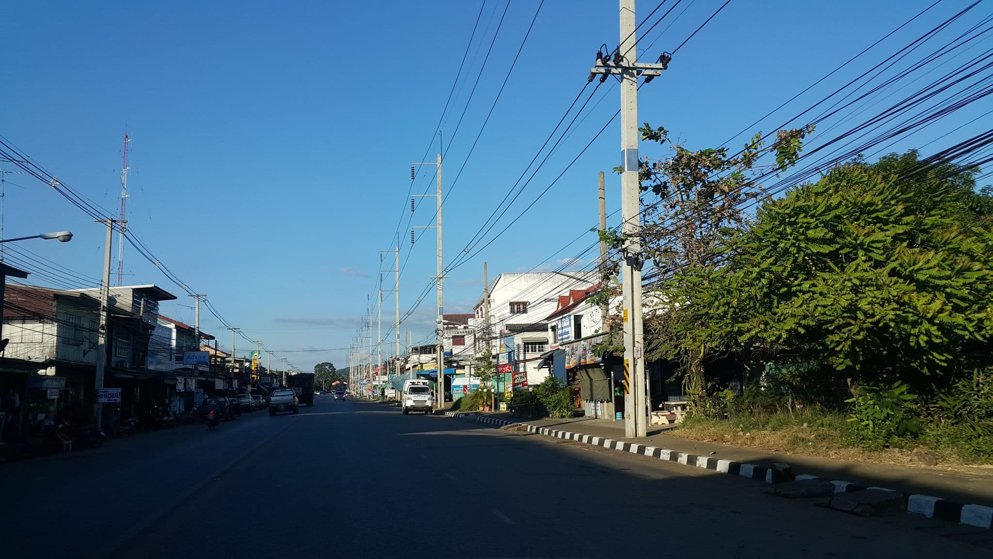 Street view near Si Sat 99 Hotel, Si Satchanalai — © jrcarlsen (CC BY-SA · Mapillary)
