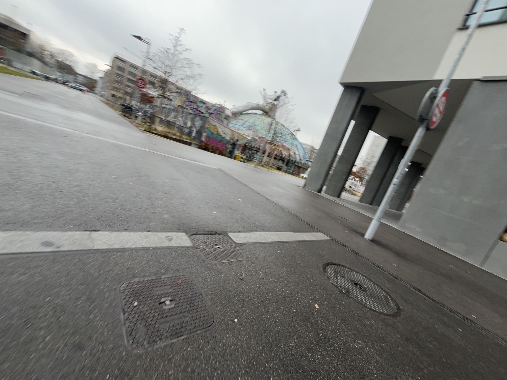 Street view near Courtyard, Biel/Bienne — © mapil0x (CC BY-SA · Mapillary)