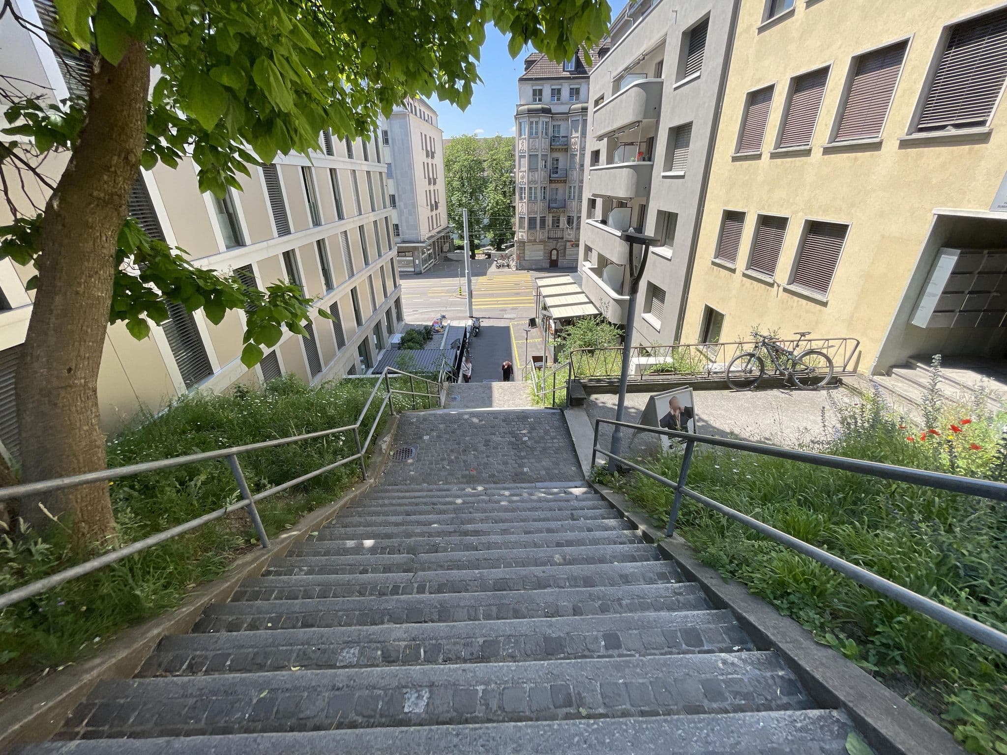 Street view near Aparthotel Adagio, Zürich (Kreis 5) / Gewerbeschule — © filipb (CC BY-SA · Mapillary)