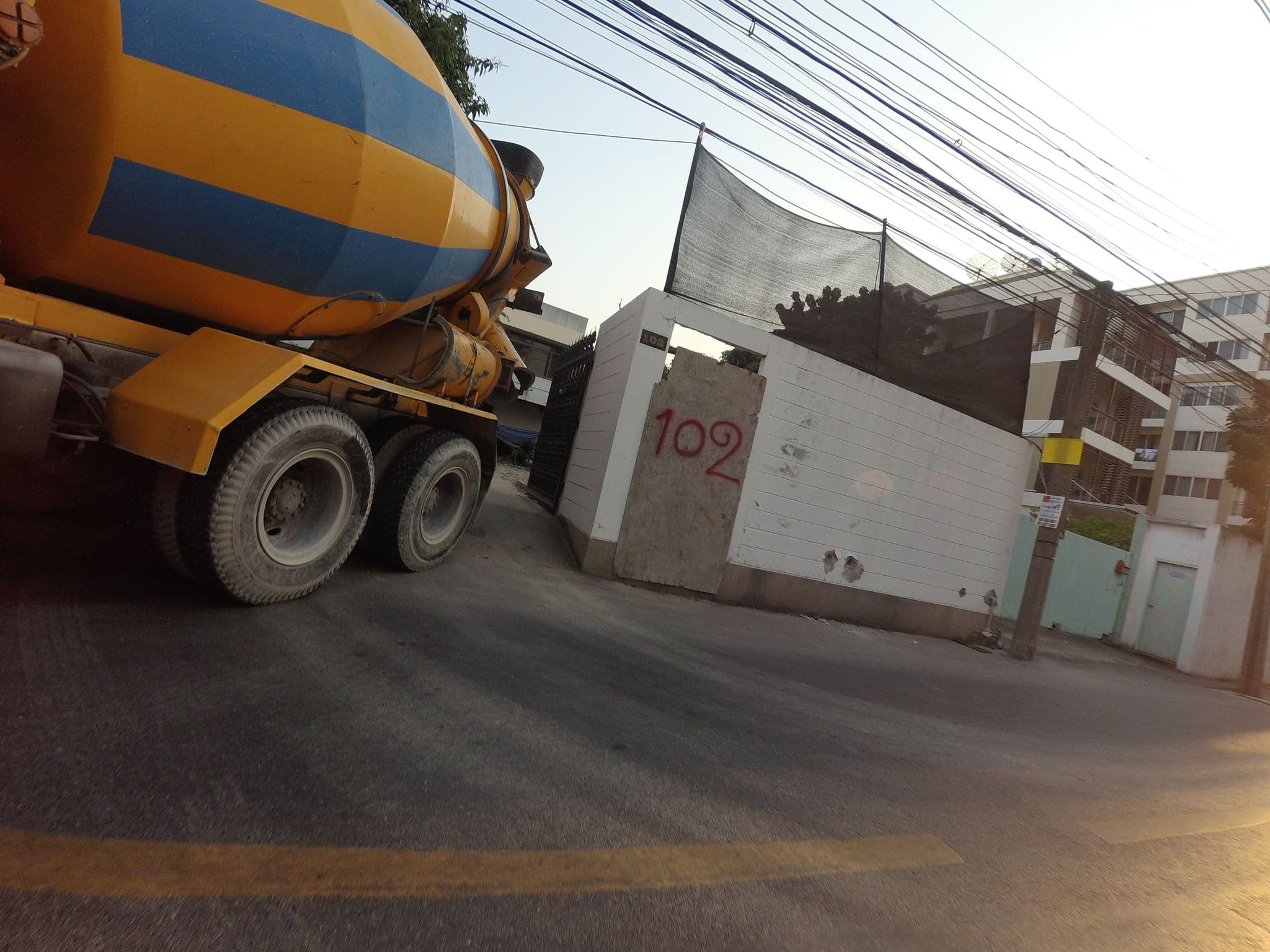 Street view near Ramada by Wyndham Ten Ekamai Residences, Watthana