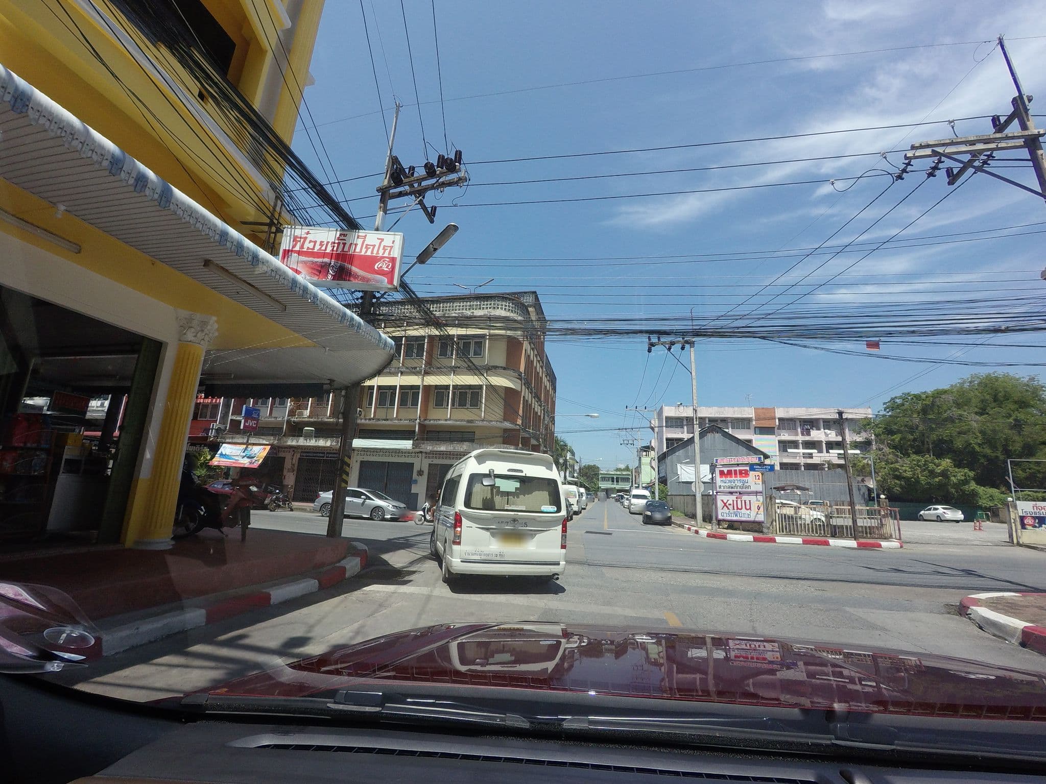 Street view near Yala Rama Hotel, Yala — © mishari (CC BY-SA · Mapillary)
