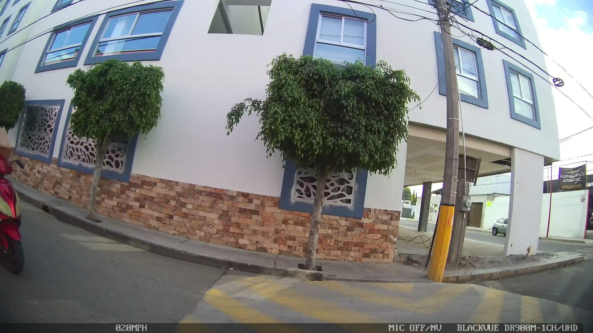 Street view near Hotel Urban & Suites Cholula, Cholula — © kaart_4 (CC BY-SA · Mapillary)