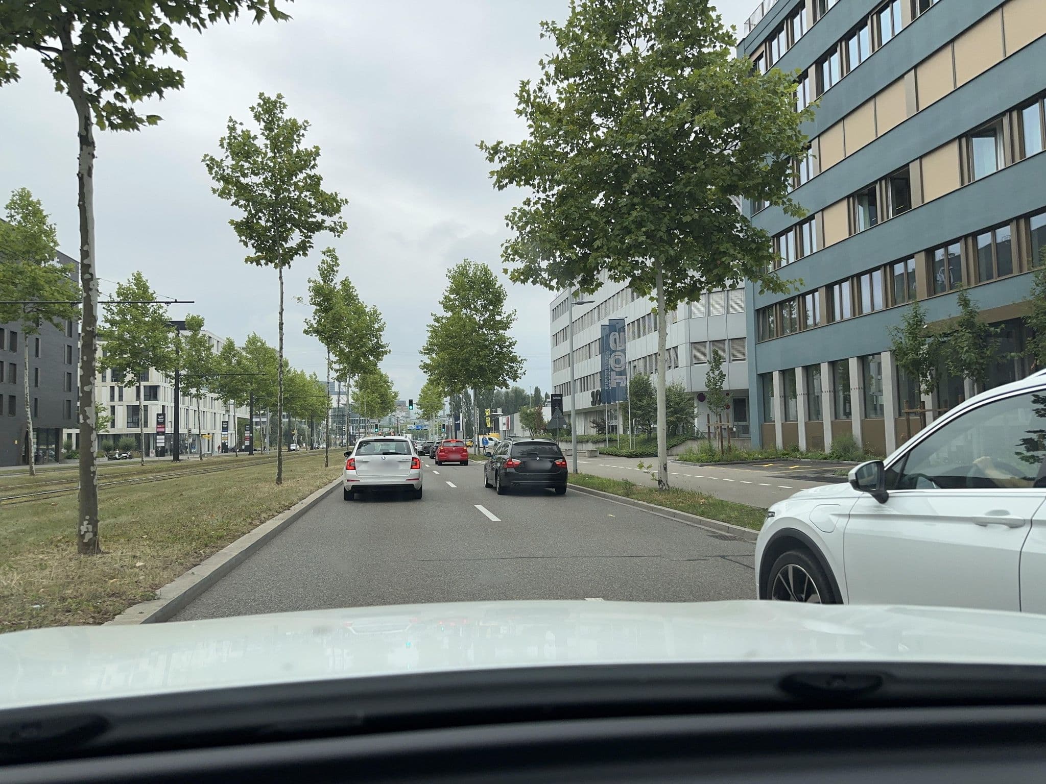 Street view near Belmont Residences, Zürich (Kreis 11) / Seebach — © capt_koert (CC BY-SA · Mapillary)