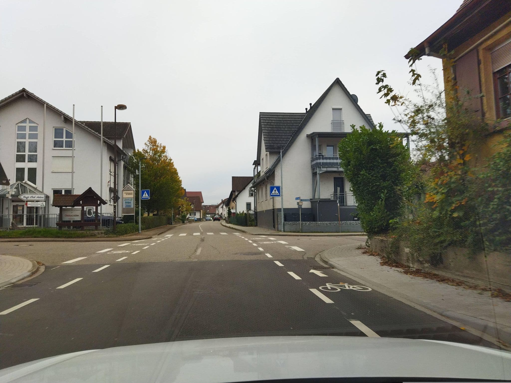 Street view near Black Forest Suites, Achern — © changchun1 (CC BY-SA · Mapillary)