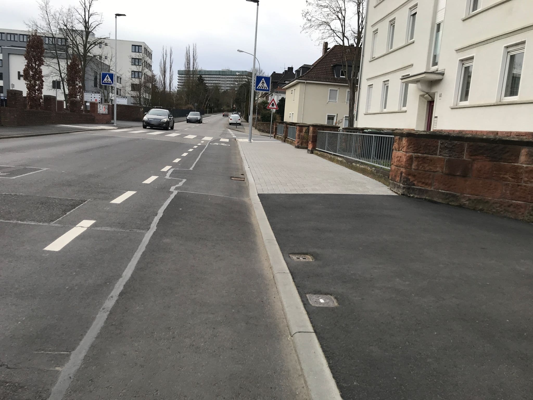 Street view near Hotel & Restaurant heyligenstaedt, Gießen — © troher15 (CC BY-SA · Mapillary)