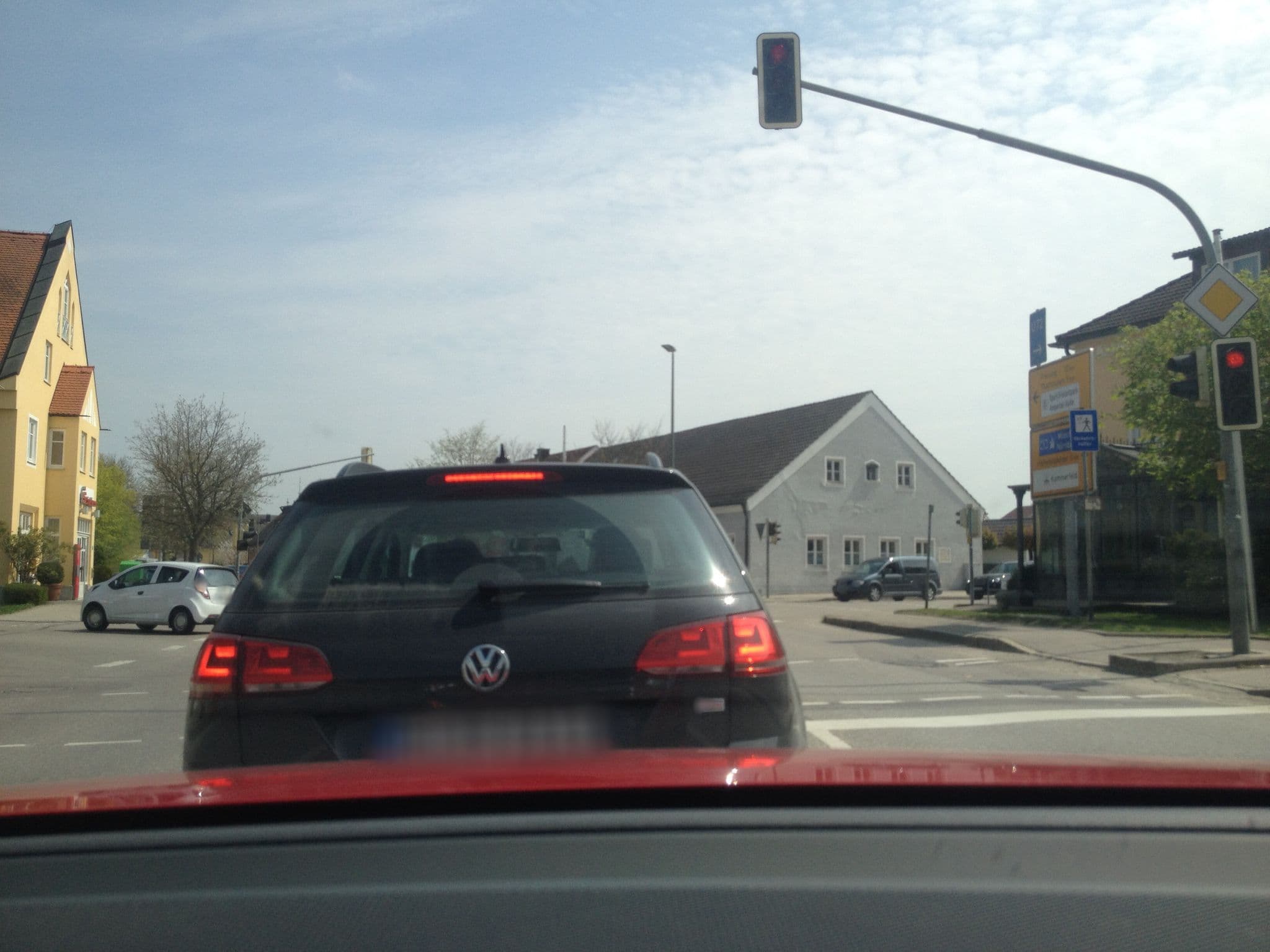 Street view near Hotel-Garni Obermeier, Allershausen — © geo (CC BY-SA · Mapillary)