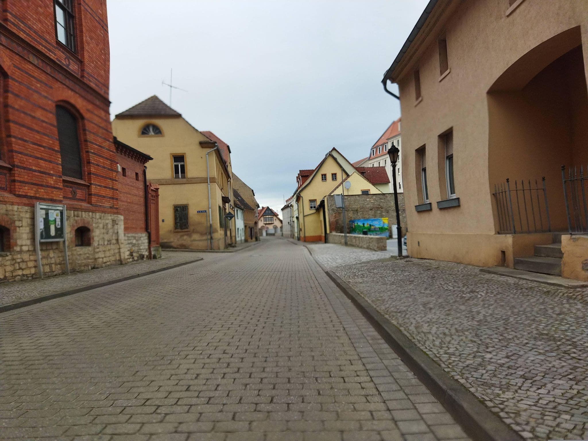 Street view near Gasthof " Zur Brücke", Alsleben — © changchun1 (CC BY-SA · Mapillary)