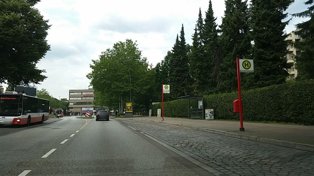 Street view near Hotel Windsor, Steilshoop — © tian (CC BY-SA · Mapillary)