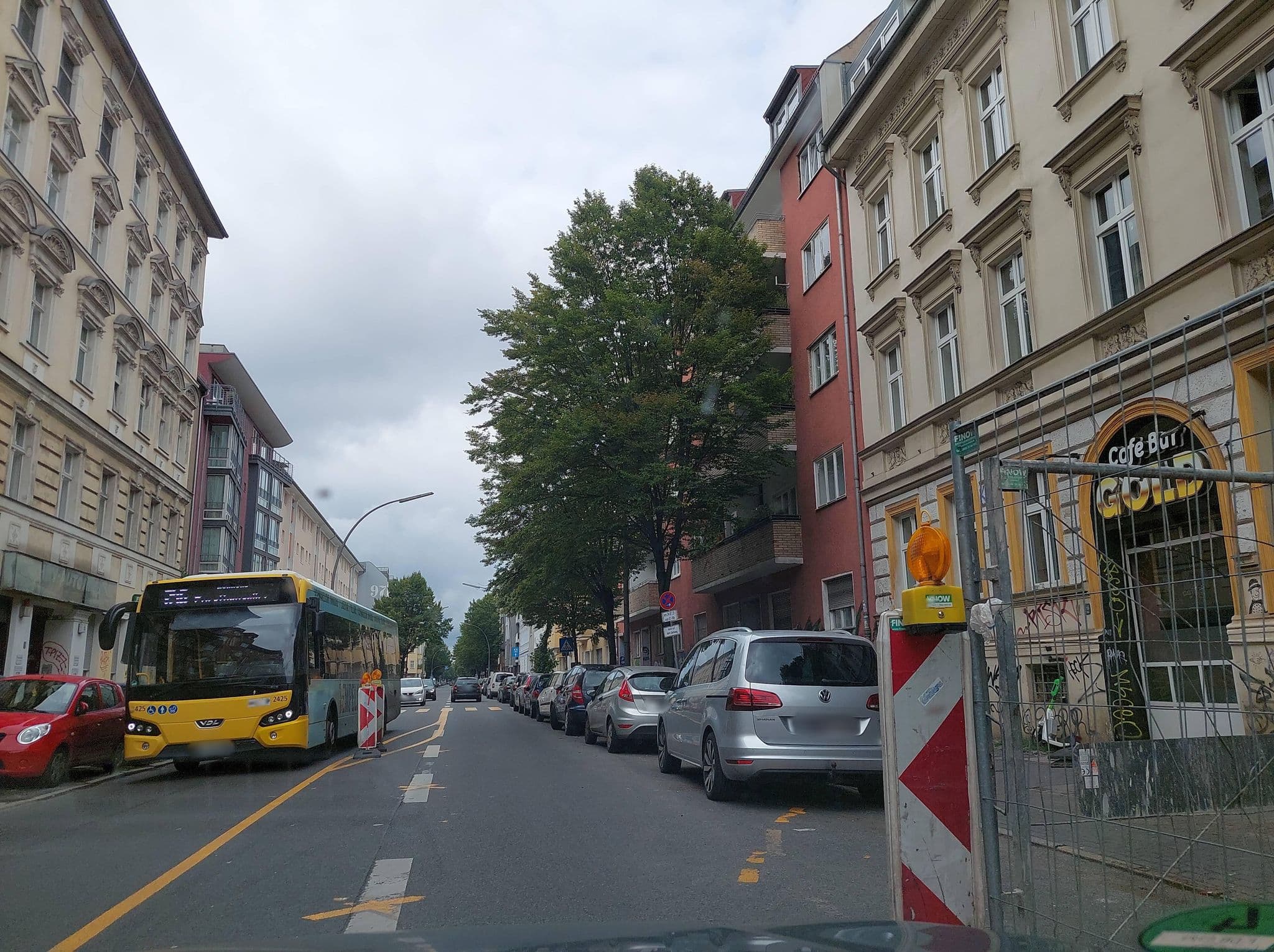 Street view near Hotel-Pension-Grand, Neukölln — © DBSEV_SBB (CC BY-SA · Mapillary)