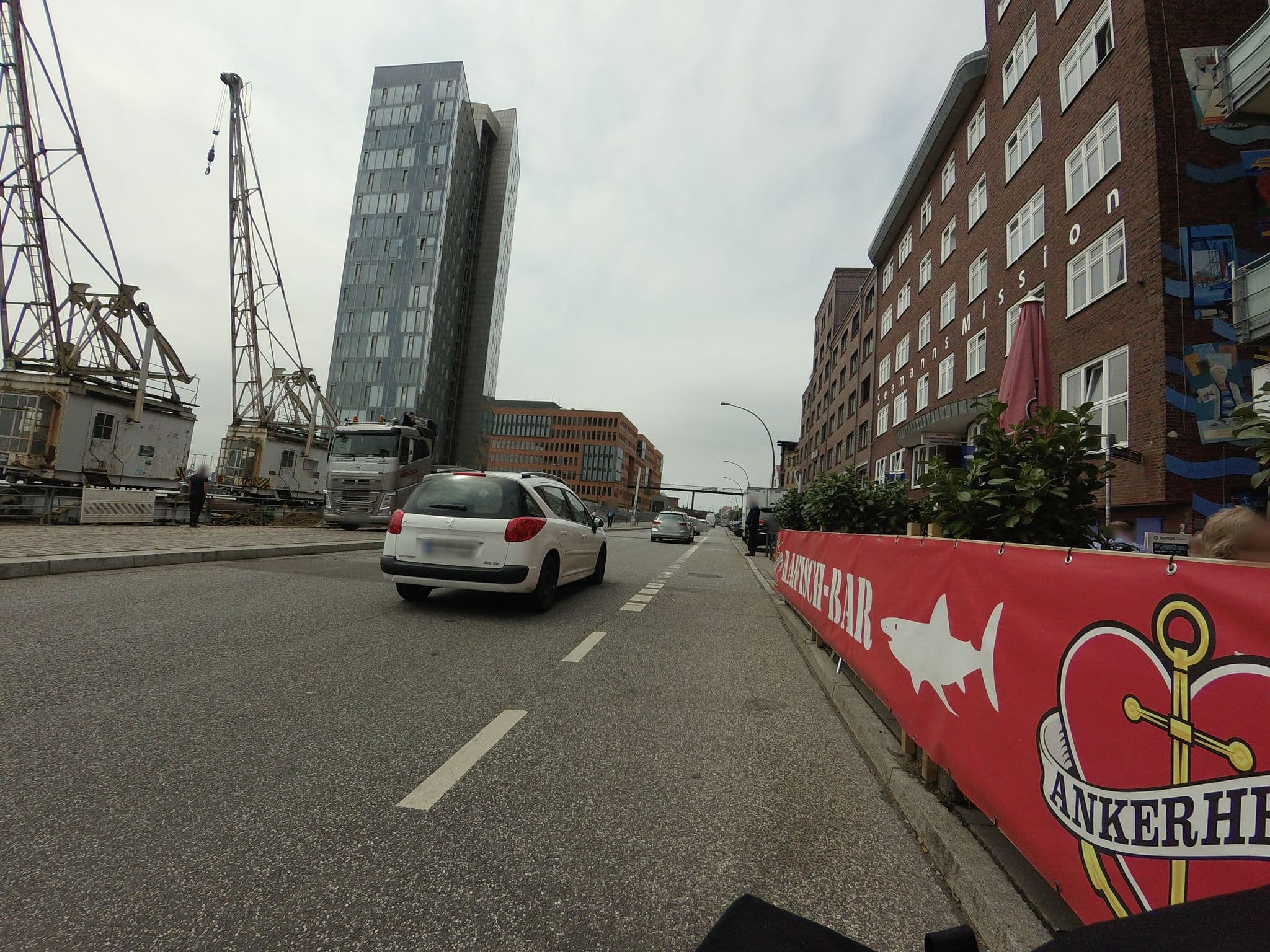 Street view near Deutsche Seemannsmission Hamburg-Altona e.V., Altona-Altstadt — © larshelmin (CC BY-SA · Mapillary)