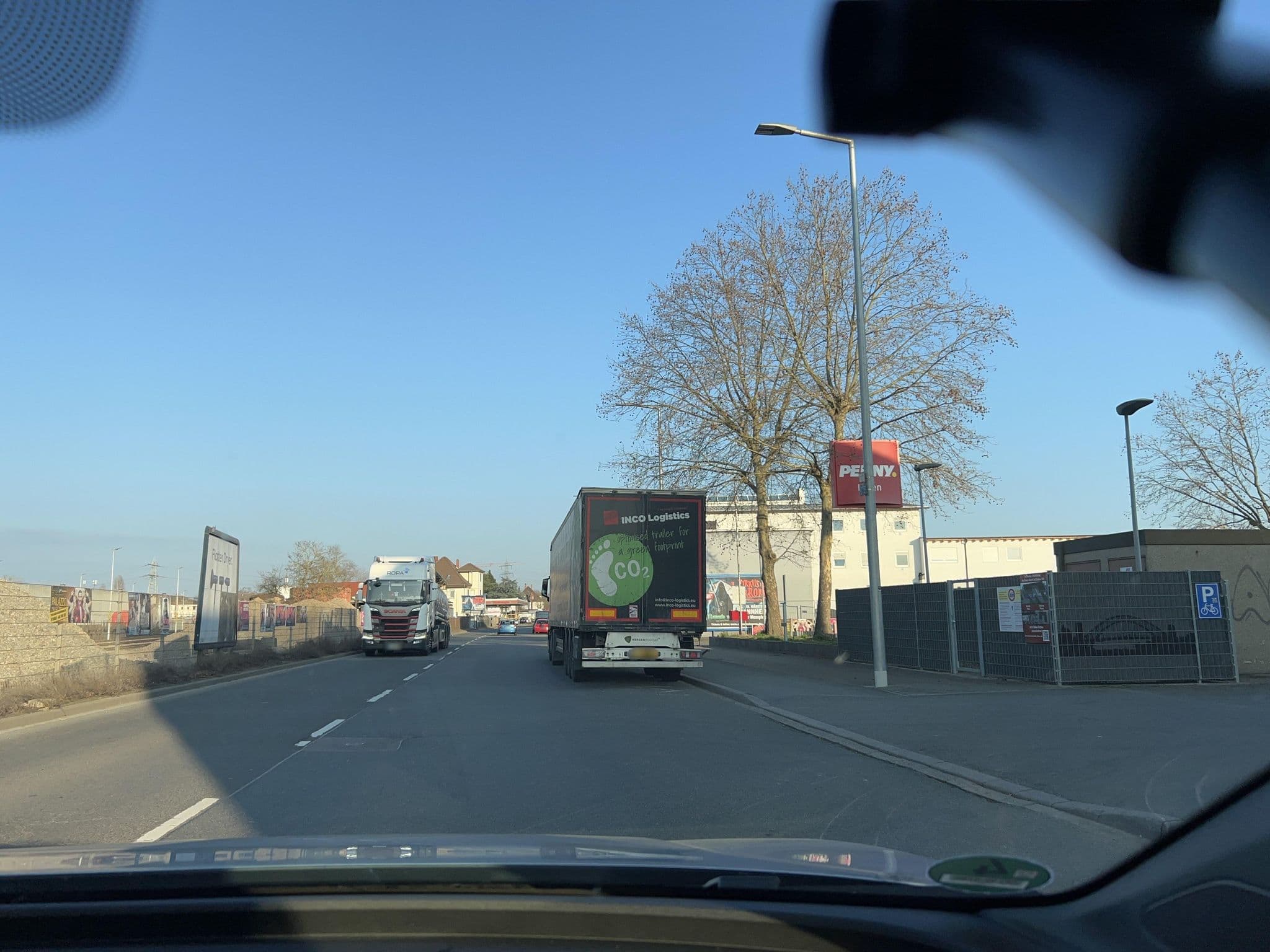Street view near Hotel Rheinauer Hof, Altrip — © cAble_Guy (CC BY-SA · Mapillary)