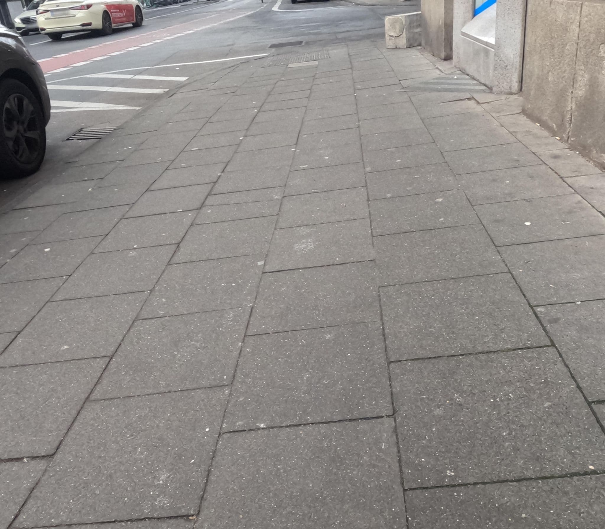 Street view near Hotel Sandmanns am Dom, Altstadt Nord — © chuck (CC BY-SA · Mapillary)