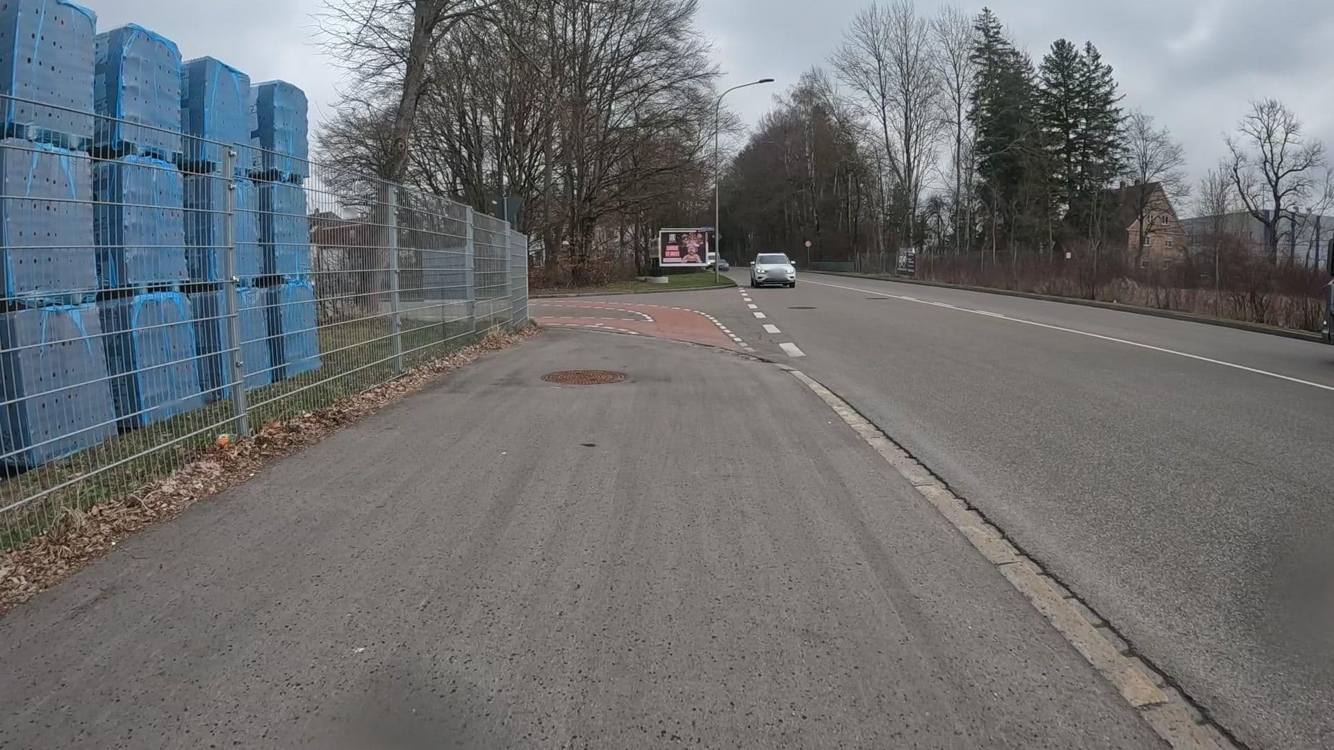 Street view near B&B HOTEL Memmingen, Memmingen — © grynaeno (CC BY-SA · Mapillary)