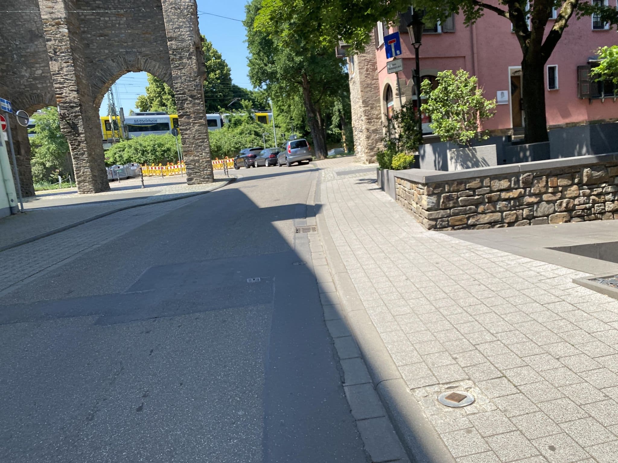 Street view near Am Ochsentor PURS Classic Boutique Hotel, Andernach — © troher15 (CC BY-SA · Mapillary)