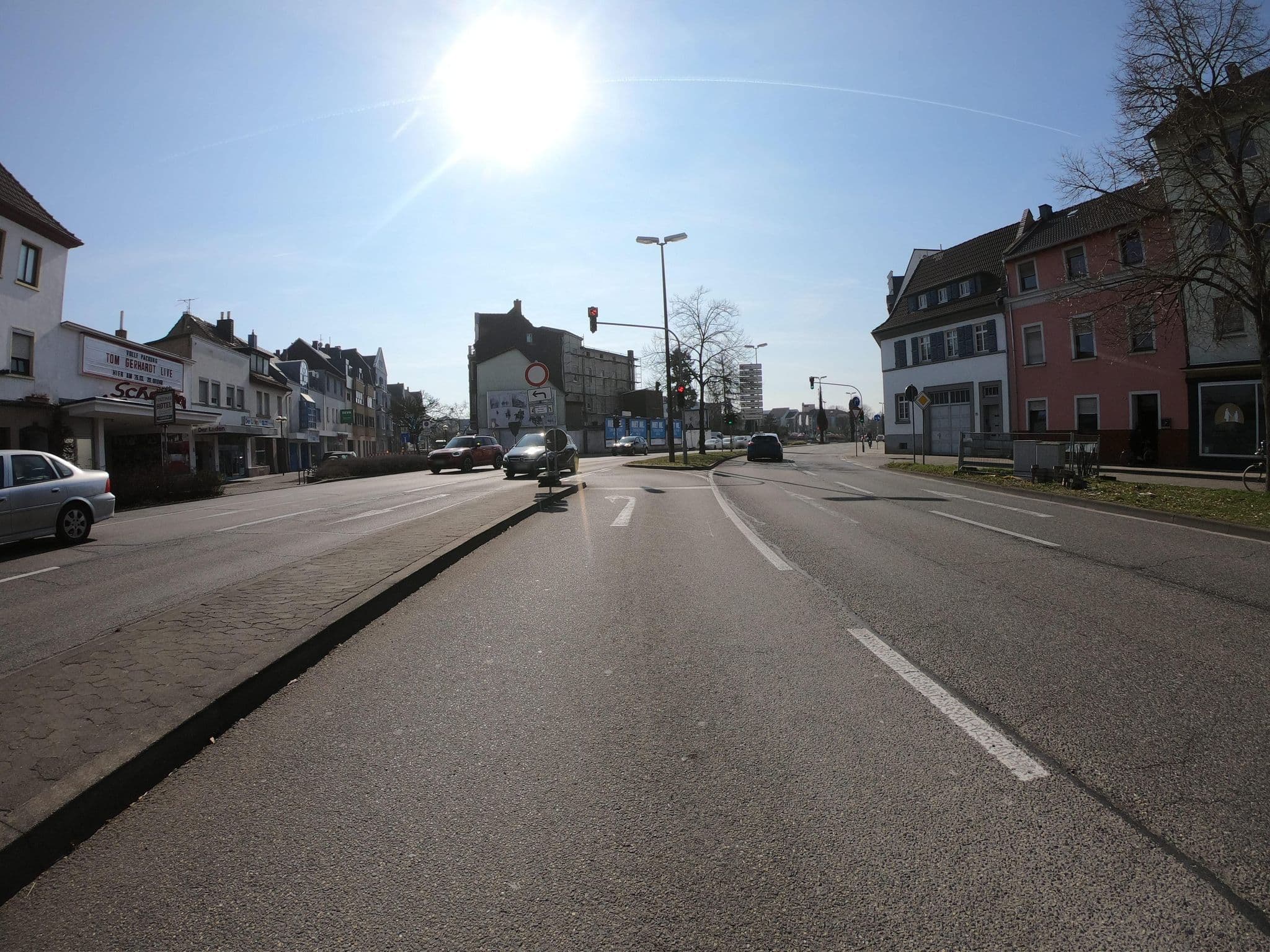 Street view near Stadtpark Hotel Neuwied, Neuwied — © bernd1960 (CC BY-SA · Mapillary)